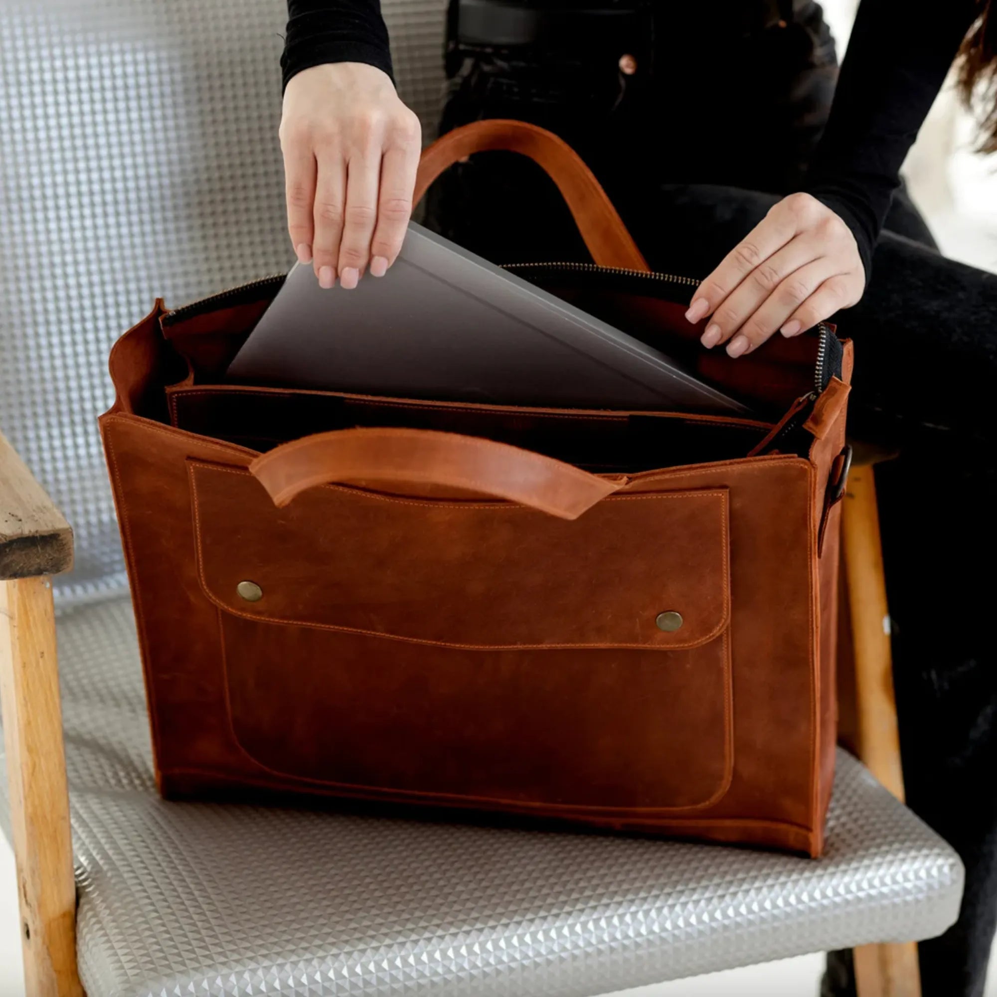 Premium Genuine Leather Messenger Bag for Women - Stylish & Durable Crossbody Shoulder Bag for Work, Travel & Everyday Use
