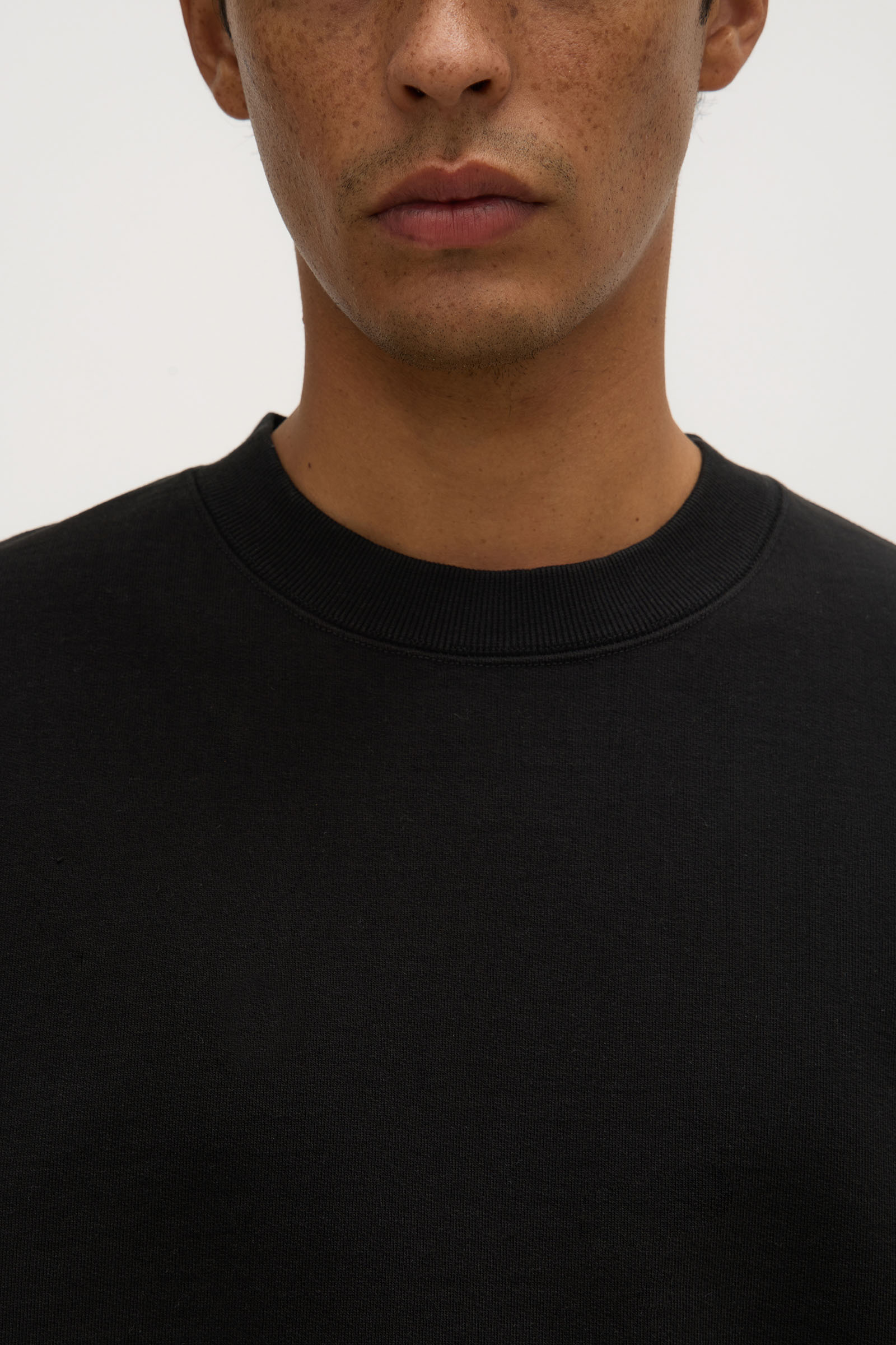 Men's Fleece Crew Neck Weekender Sweatshirt - Cozy & Comfortable for Casual Wear, Travel, and Outdoor Activities