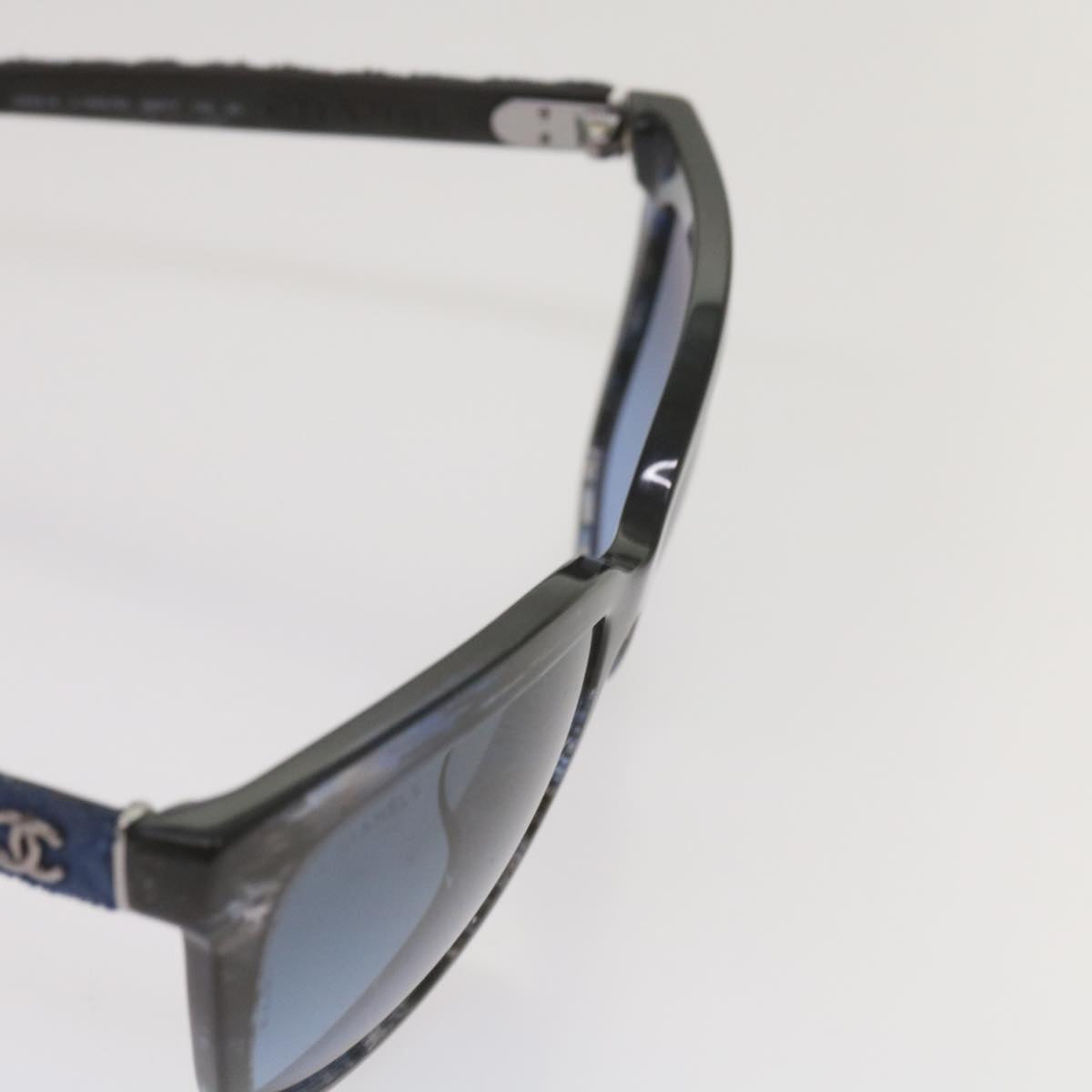 5317 Model Sunglasses - Blue Pattern Frames UV Protection - Fashionable & Lightweight for Outdoor Activities, Beach & Driving