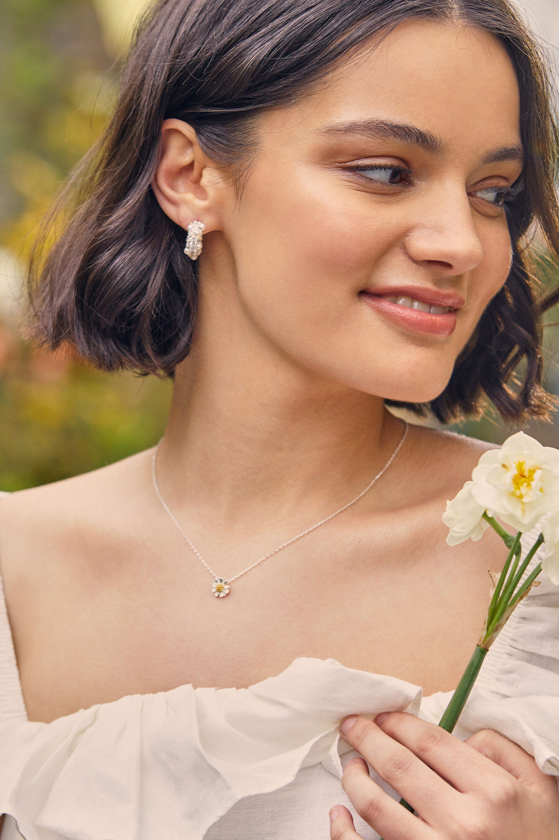 Wildflower Necklace for Women - Dainty Floral Pendant Jewelry - Perfect for Weddings, Date Nights & Everyday Wear