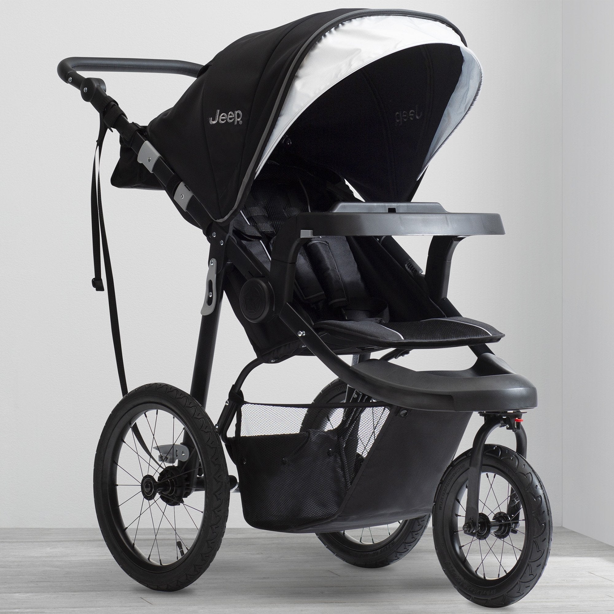 Black (001)