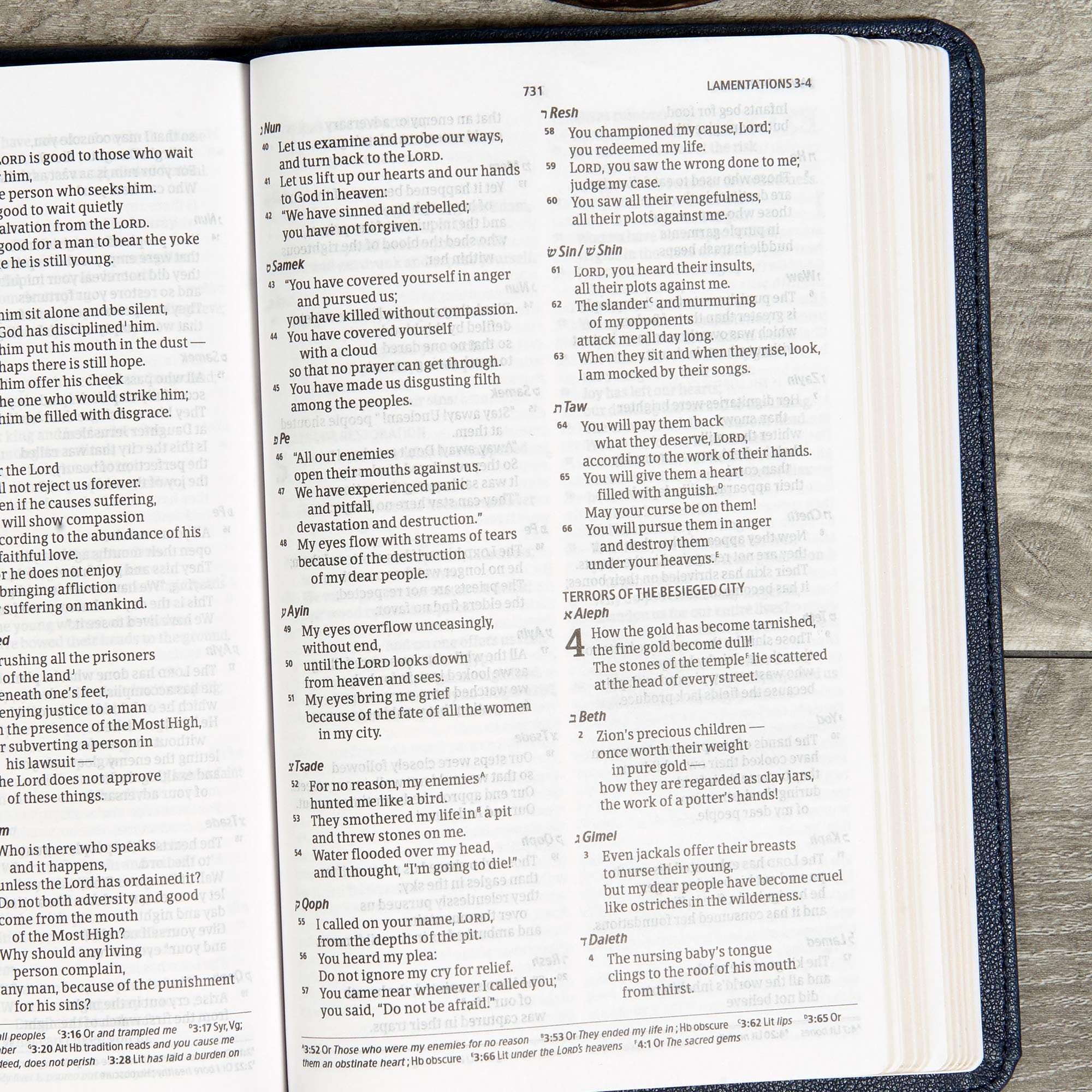 CSB Personal Size Bible - Navy LeatherTouch Cover, Red Letter Edition with Presentation Page & Full-Color Maps | Easy-to-Read Serif Font for Daily Devotion, Church Services & Bible Study