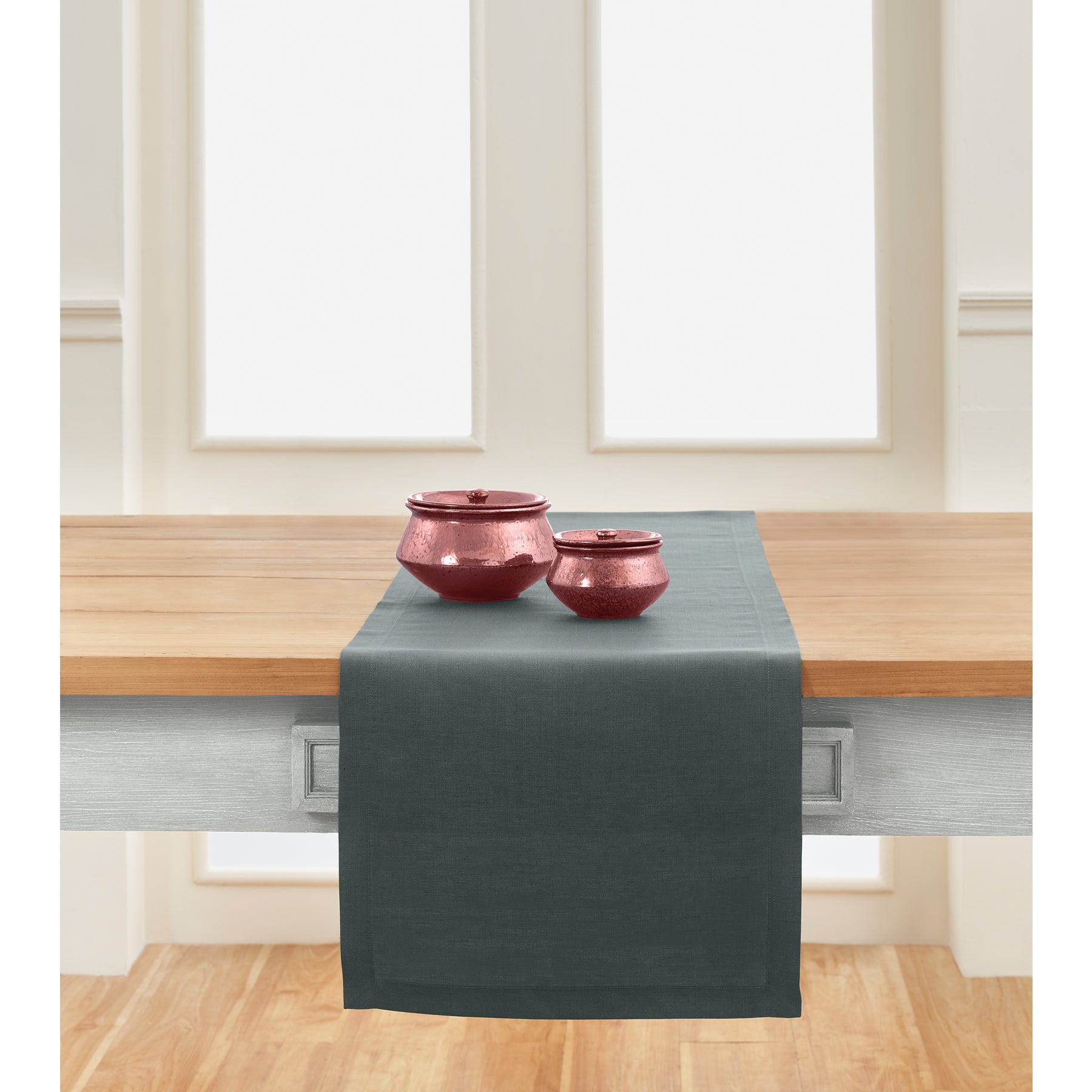 Elegant Fete Table Runner for Weddings, Parties & Events - Premium Decorative Dining Table Cloth for Home Decor & Special Occasions