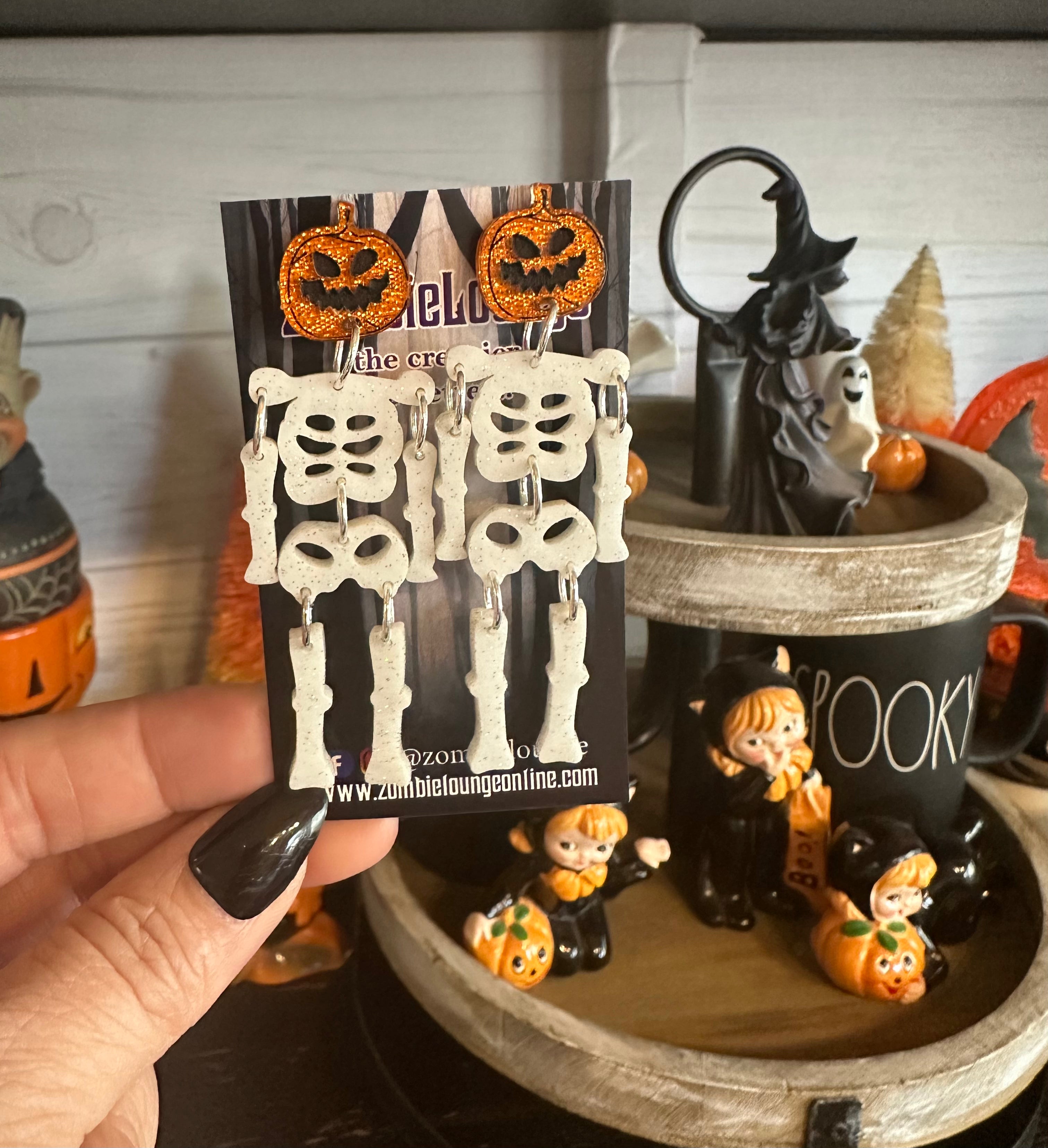 Spooky Skeleton Pumpkin Earrings for Halloween - Cute Dangle Drop Earrings for Women & Girls - Perfect for Costume Parties & Fall Fashion Accessories