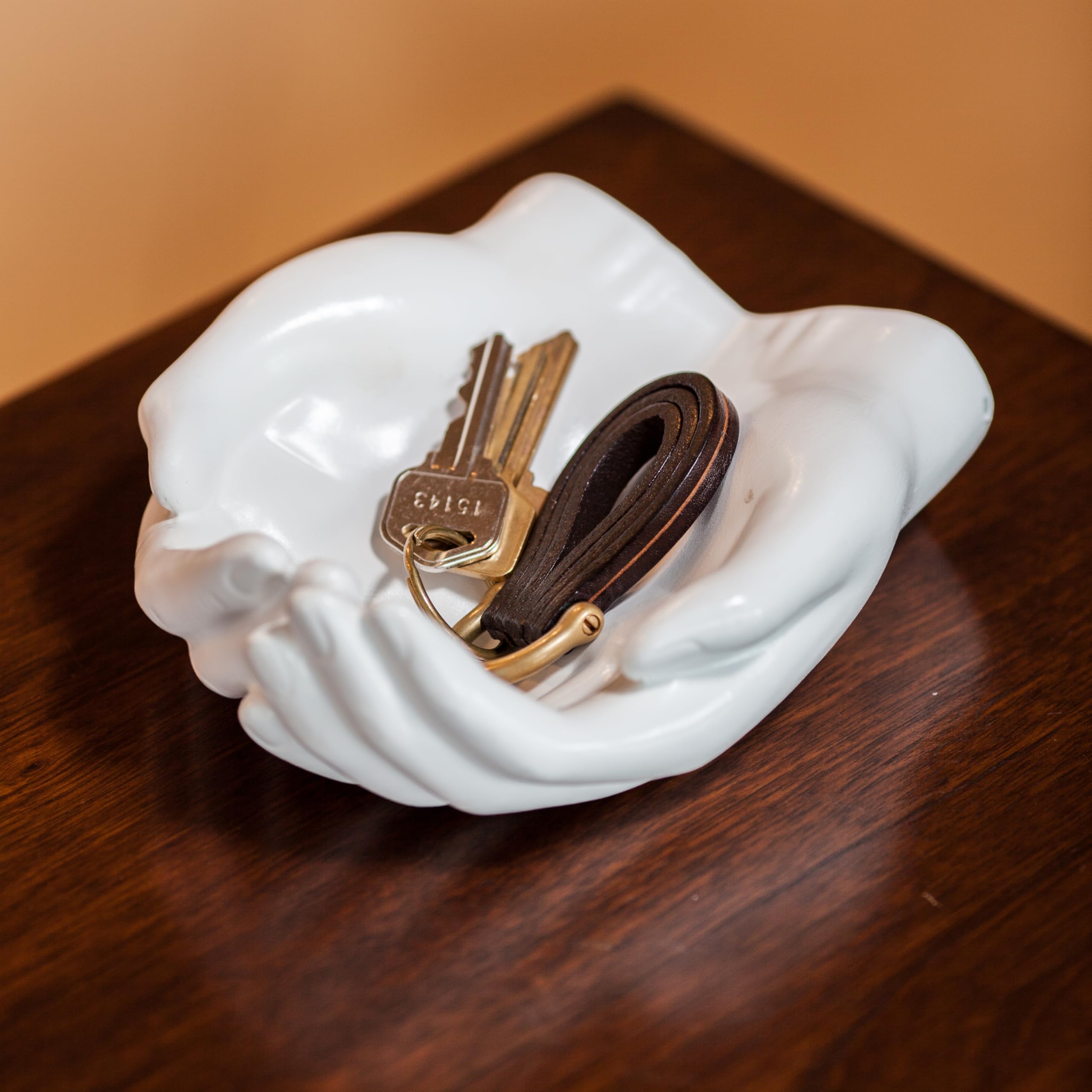 Danya B. CSK8076 White Poly Resin Decorative Tray - Elegant Hands Holder for Jewelry, Keys, Candles & Candy | 5.25