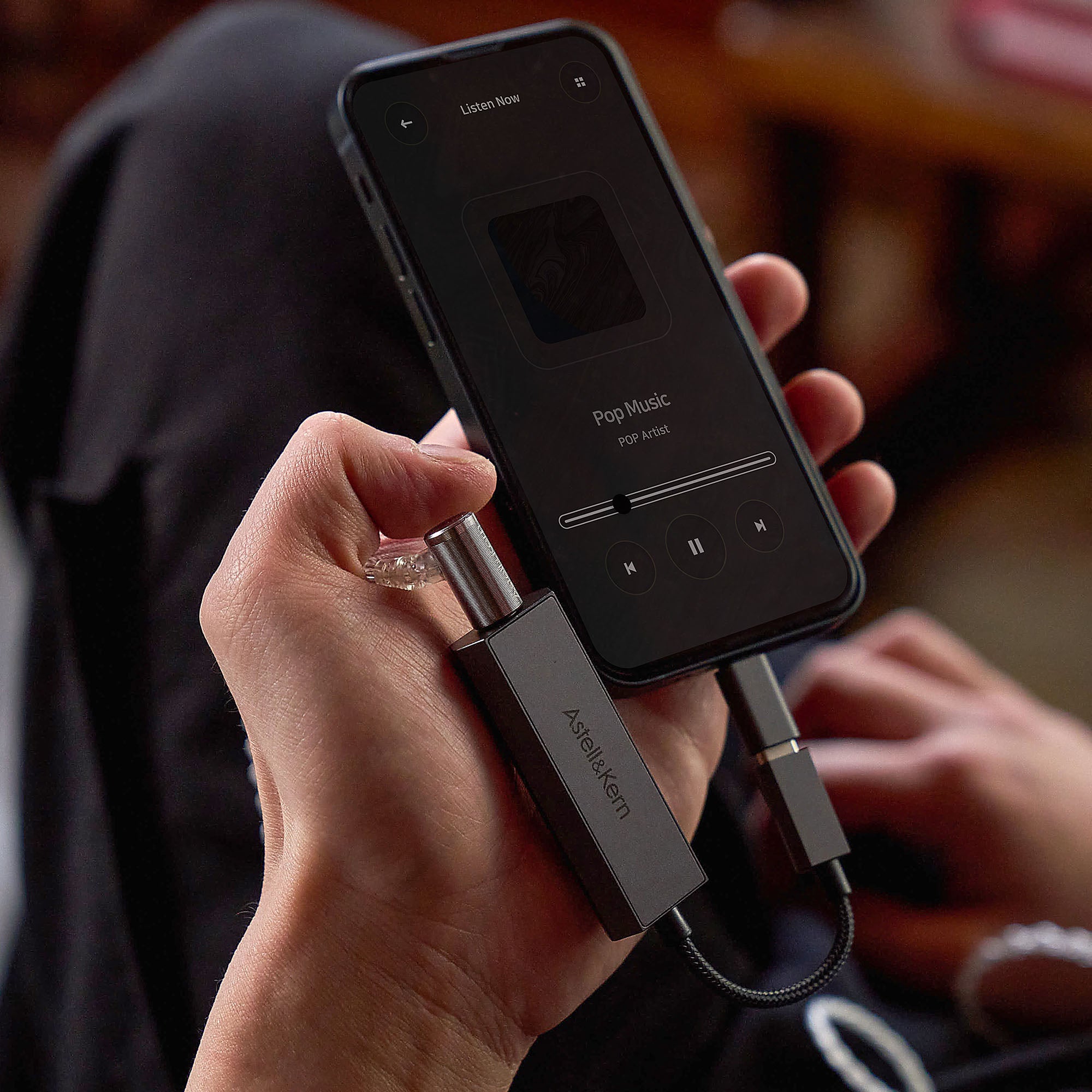 Astell&Kern AK HC2 USB C to 3.5mm Dual DAC Audio Cable - High Resolution Digital to Analog Converter for Smartphones, Laptops & Hi-Fi Audio Systems - Perfect for Music Streaming, Gaming & Professional Audio Editing