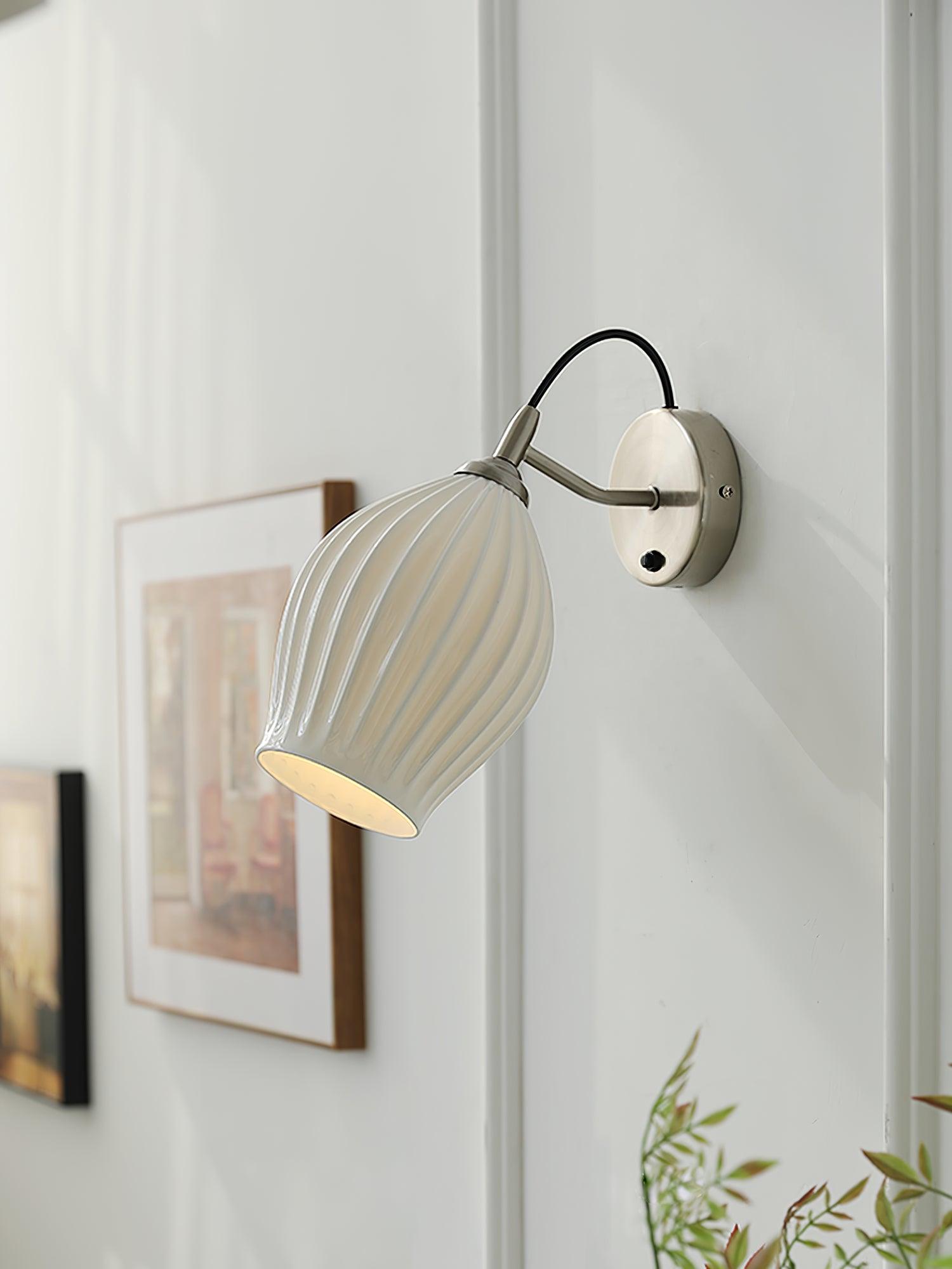 Modern Ceramic Ribbed Wall Light Fixture - Sleek Textured Design for Living Room, Bedroom, or Hallway Lighting
