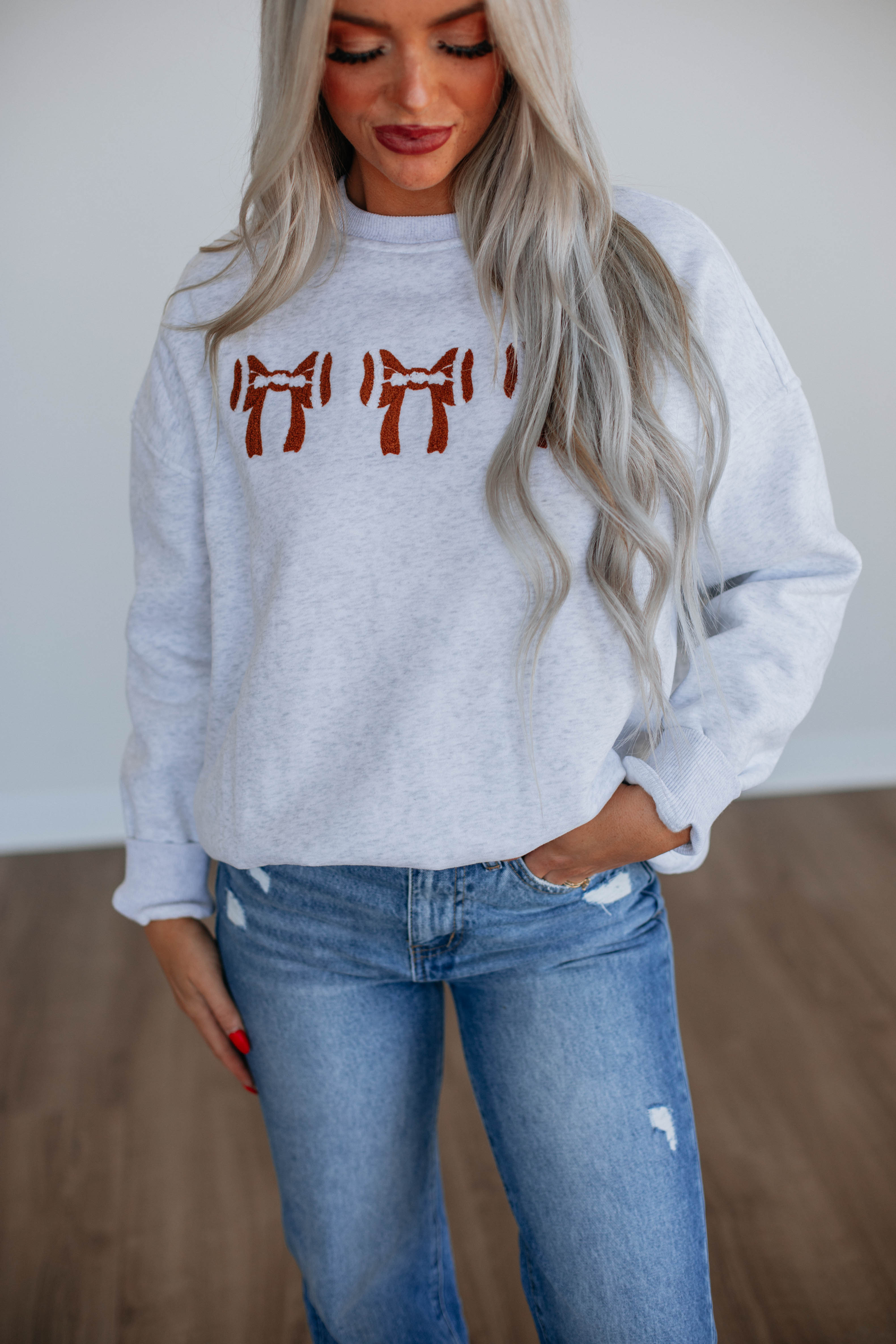 Out Of Your League Crewneck Sweatshirt - Trendy Oversized Pullover for Women & Men - Perfect for Casual Wear, Street Style & Loungewear