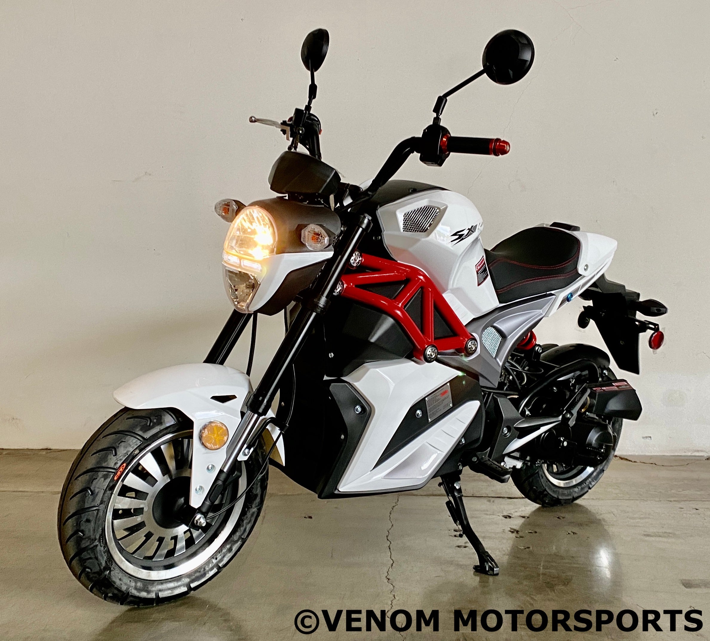 Venom X21 50cc Gas Scooter - Automatic Transmission Moped for Adults - Commuter & Leisure Riding