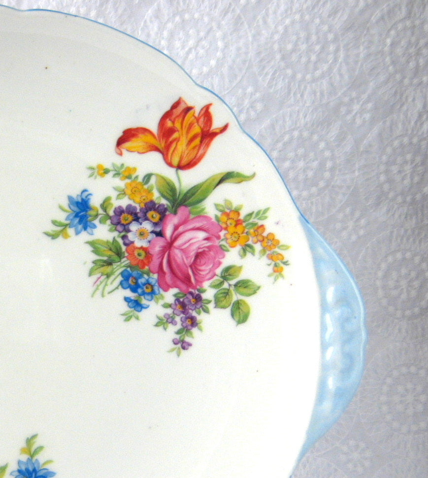 Shelley England Tabbed Cake Plate - Davies Tulip Blue Trim Round Sandwich Serving Plate for Afternoon Tea, Bridal Showers & Party Desserts