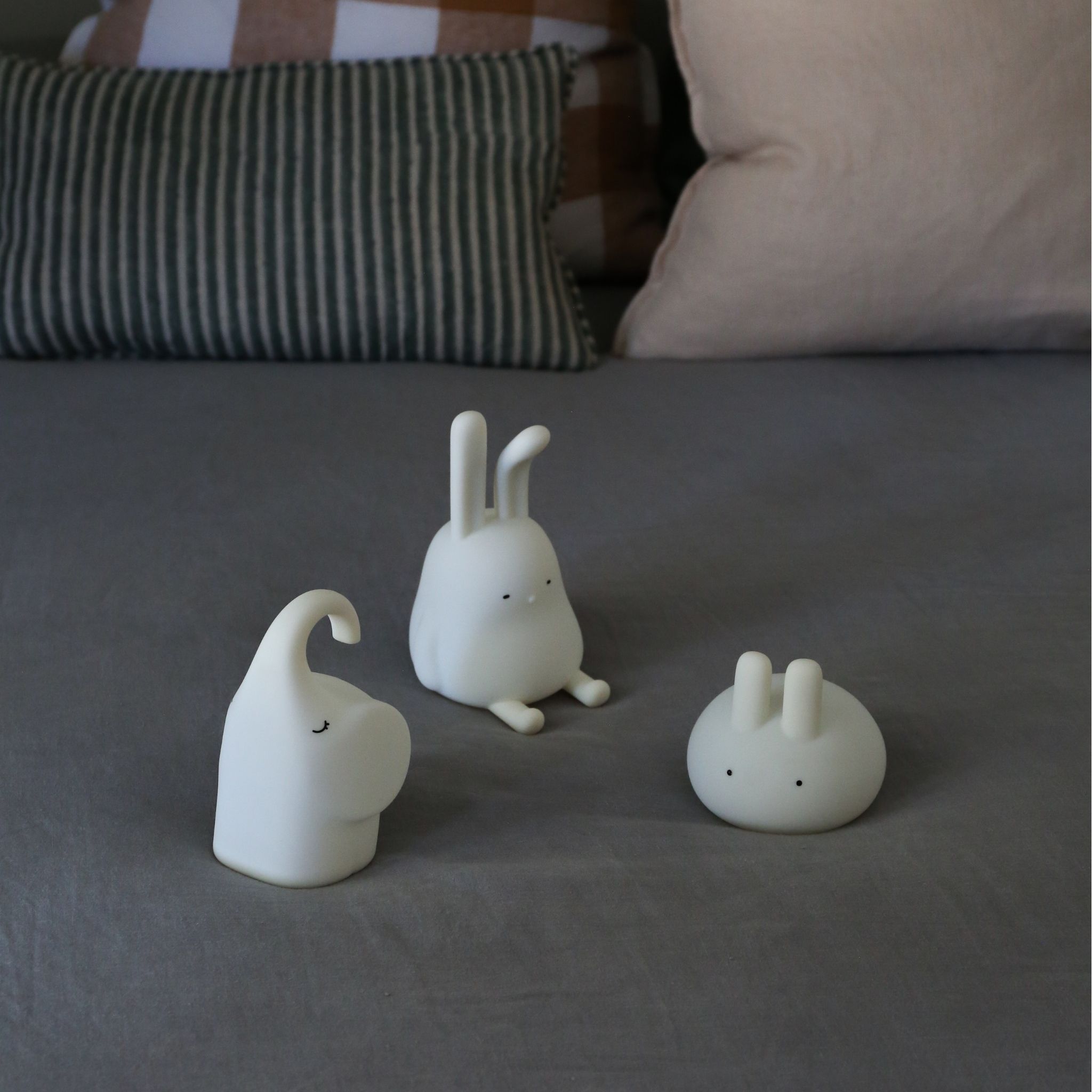 DESIGNSTUFF Bunny Night Light - Soft Glow LED Nursery Lamp for Kids Room, Baby Bedroom Decor, Cute Animal Nightlight for Sleep & Relaxation | Perfect Gift for Newborns & Toddlers