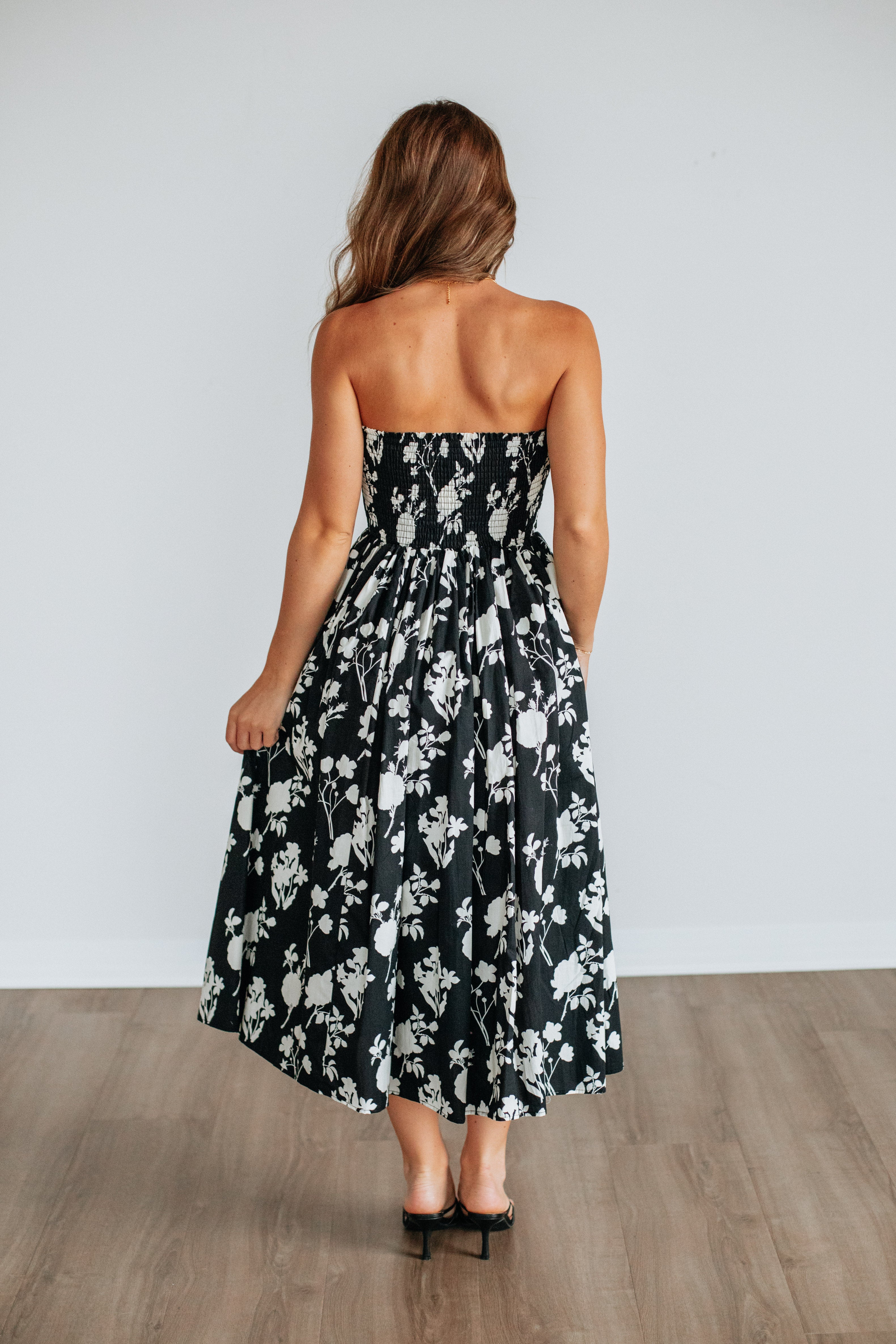 Ines Floral Dress for Women - Elegant Summer Flowy Maxi Dress with V-Neck & Floral Print - Perfect for Beach, Vacation, and Casual Outings