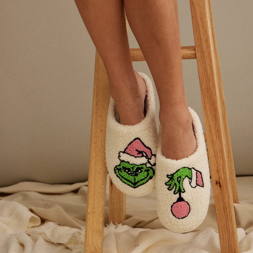 Grinch Fuzzy Slippers - Cozy Christmas House Shoes for Women & Men - Perfect Holiday Gift for Xmas Party, Movie Night & Winter Relaxation