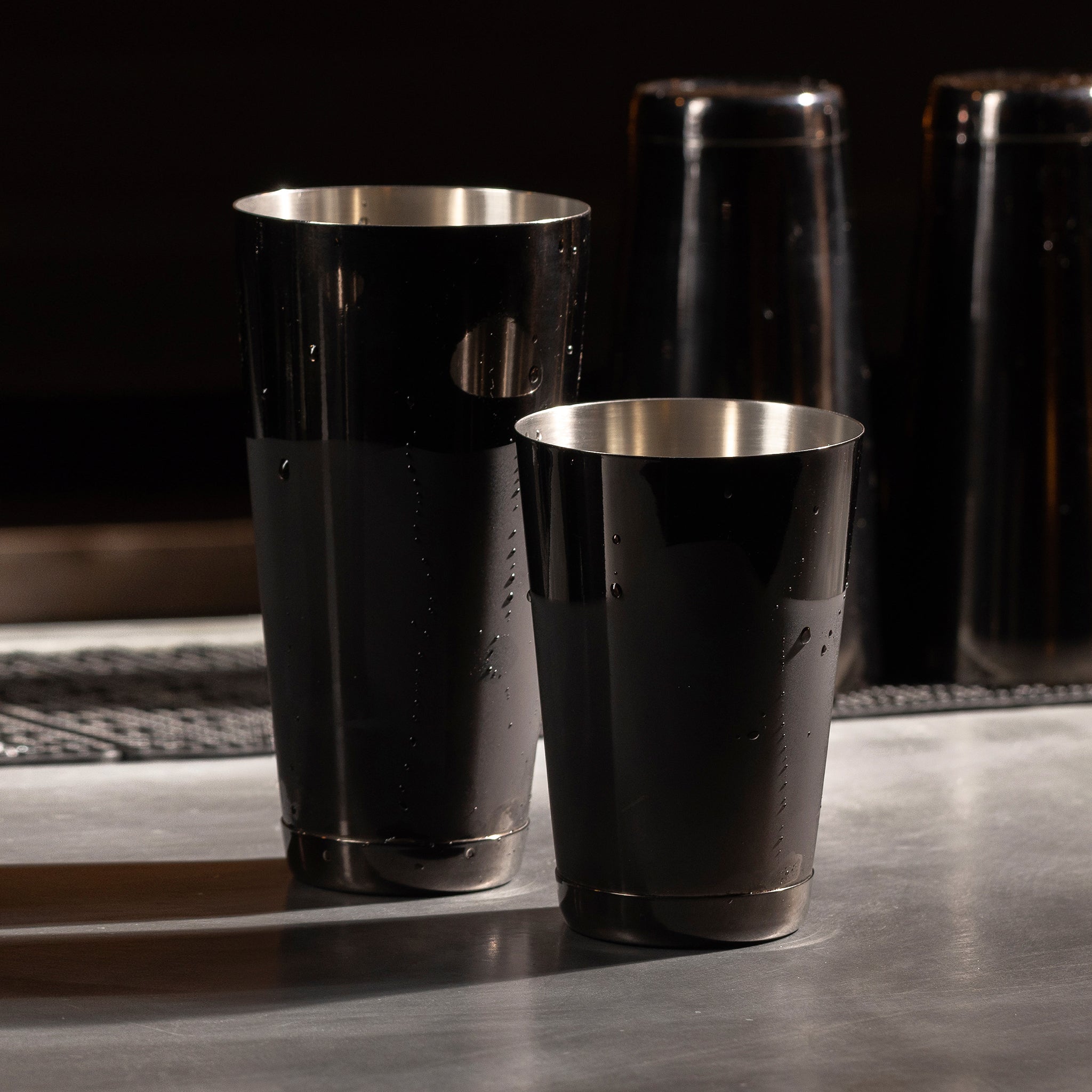 KORIKO® Small Weighted Shaking Tin - Gunmetal Black / 18oz (532ml) - Premium Cocktail Mixing Tool for Bartenders & Home Bars