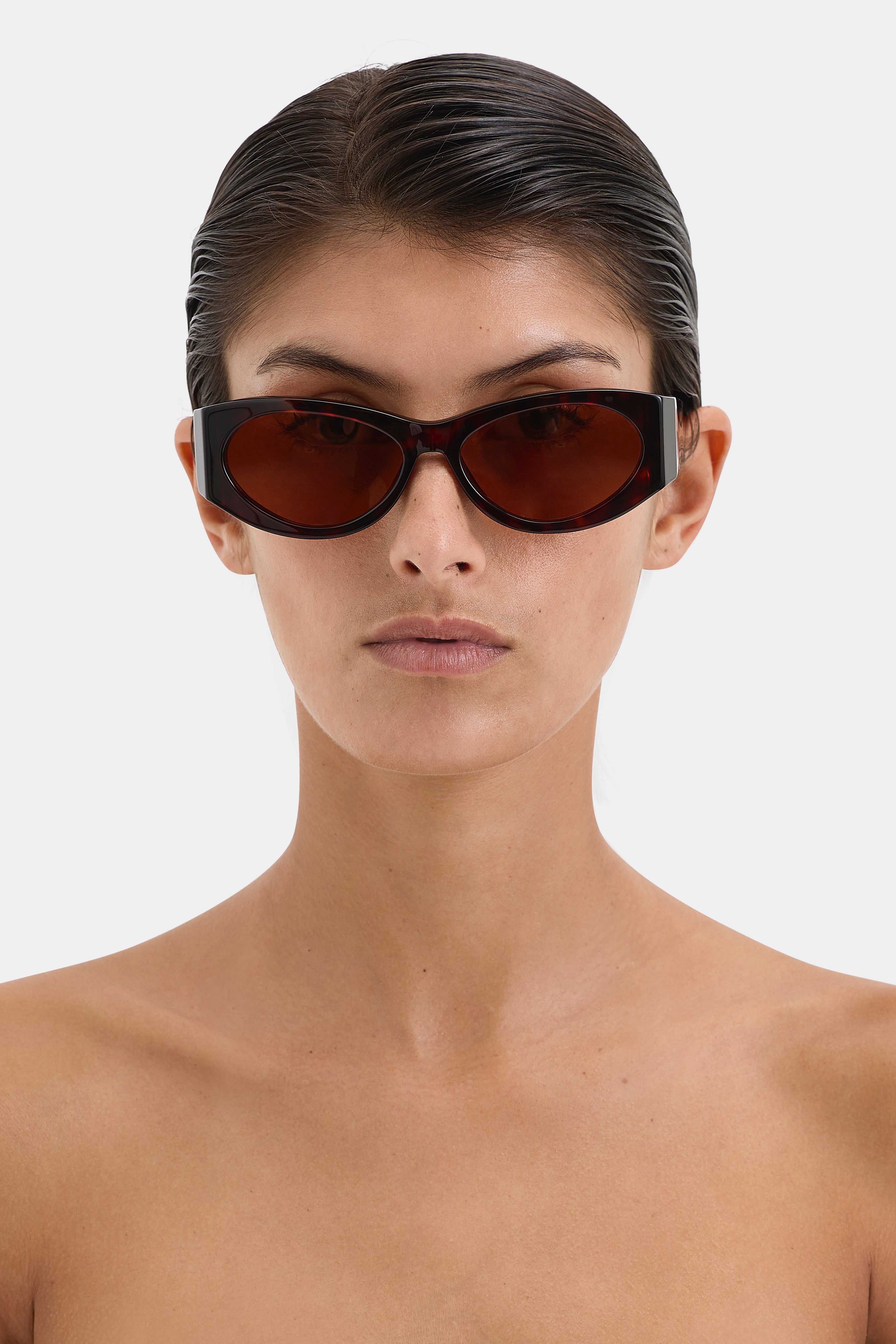 Classic Tortoiseshell Sunglasses for Women & Men - UV Protection, Retro Style - Perfect for Beach, Driving & Outdoor Activities