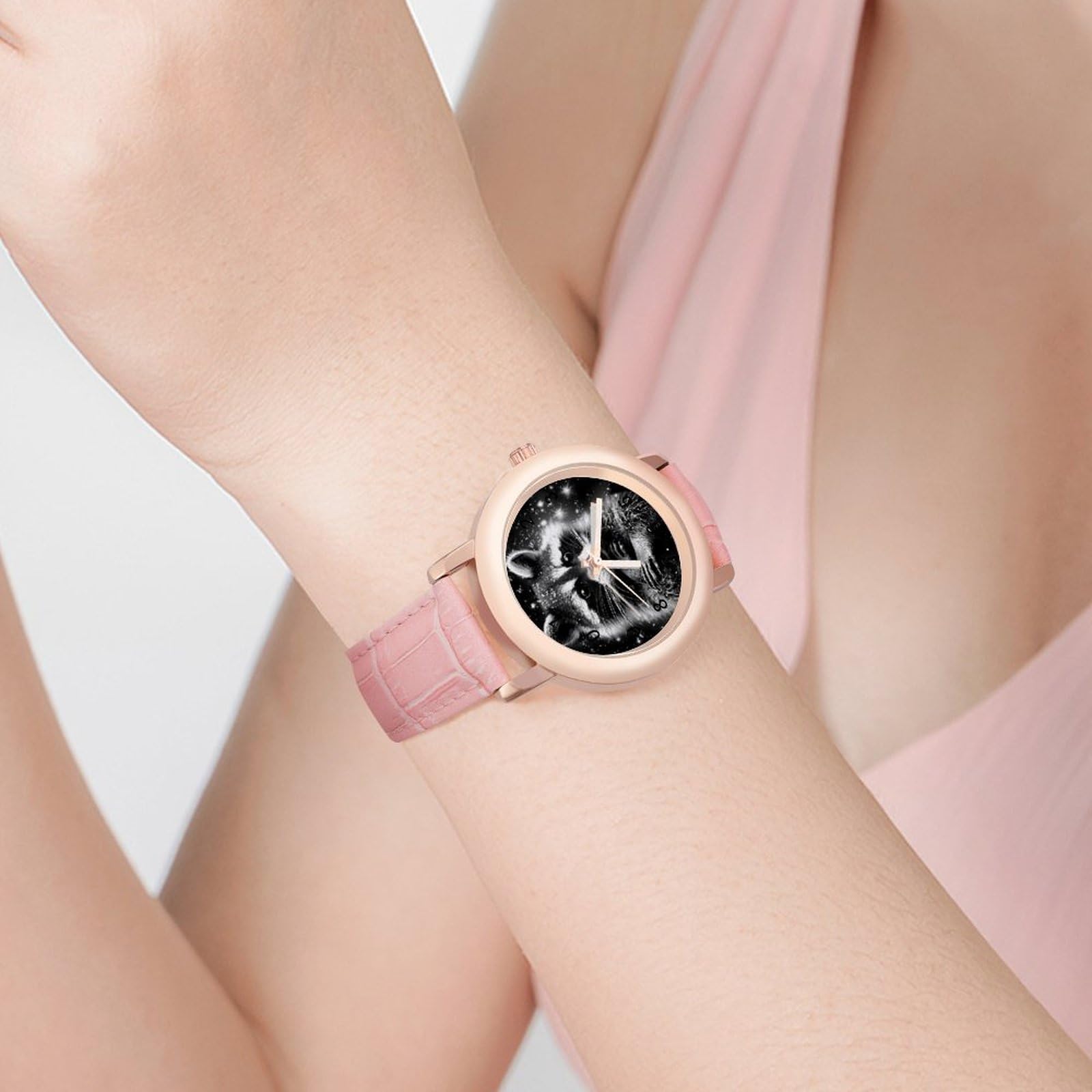 Stylish Raccoon Print Women's Leather Strap Quartz Watch - Classic Animal Design Wristwatch for Work, Travel & Everyday Fashion Accessories