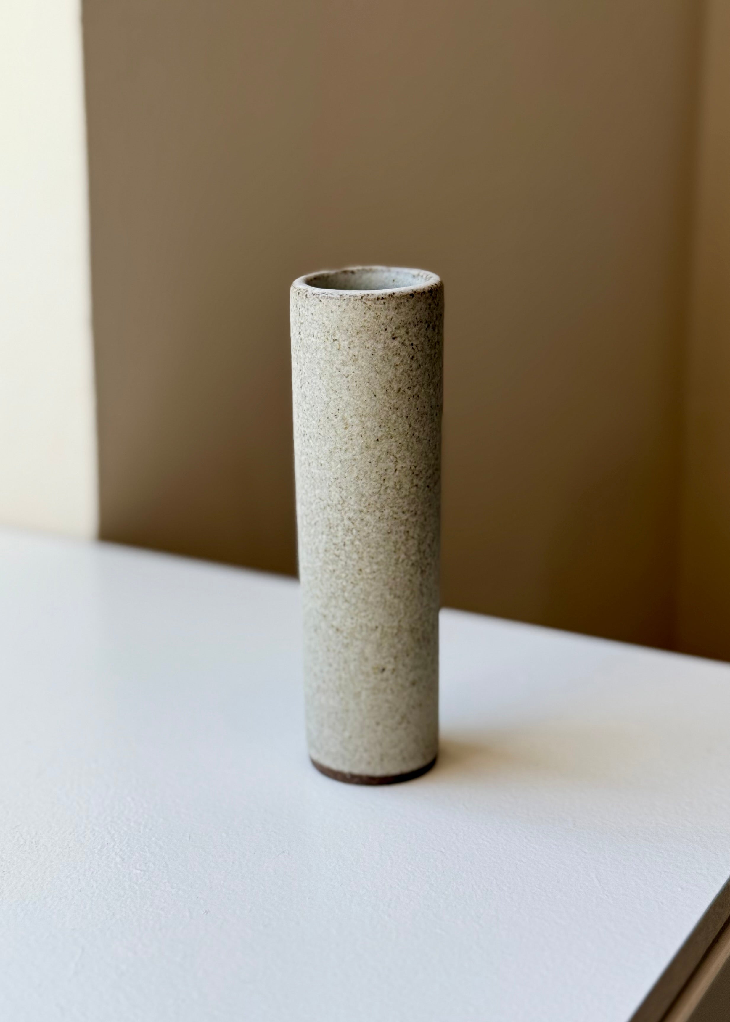 Viki Weiland Mini Vase - Small Ceramic Flower Vase for Home Decor, Office Desk, Wedding Centerpiece, Gift Idea - Perfect for Succulents, Fresh Flowers & Tabletop Decorations