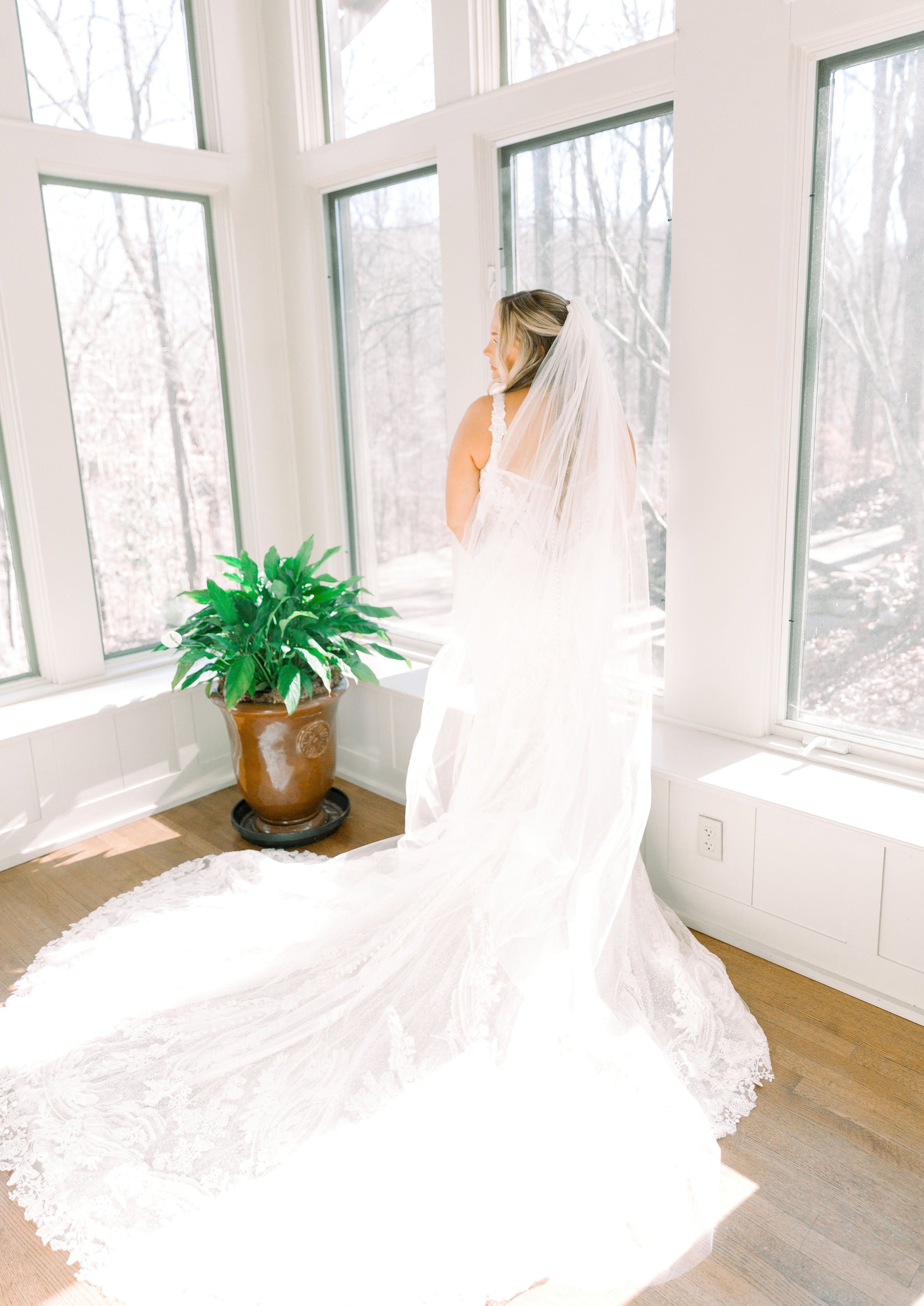 Kate Plain Cathedra Long Veil - Elegant Wedding Veil for Brides, Church Ceremony & Formal Events
