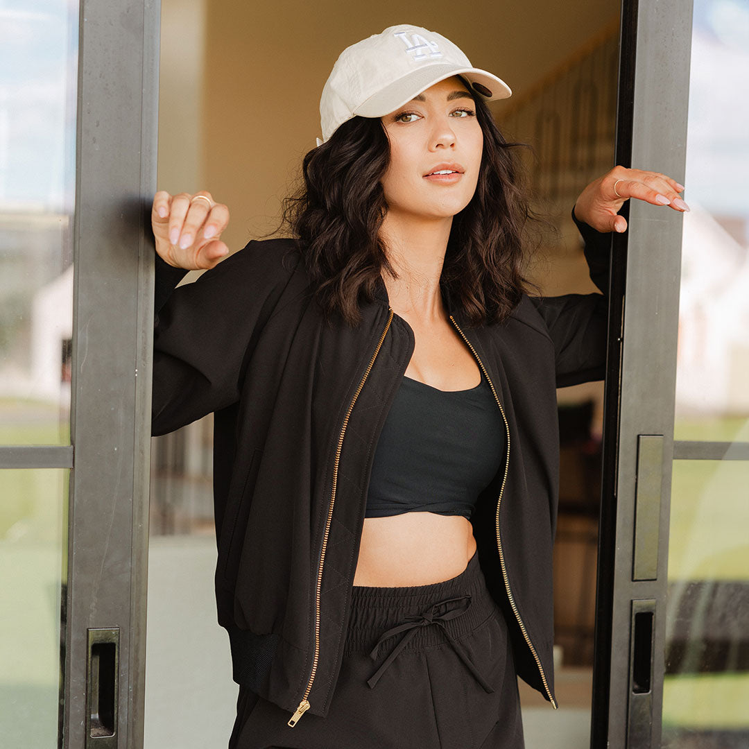 Stylish Black Bomber Jacket for Men & Women | Lightweight & Warm | Perfect for Casual Outfits, Streetwear & Fall Fashion