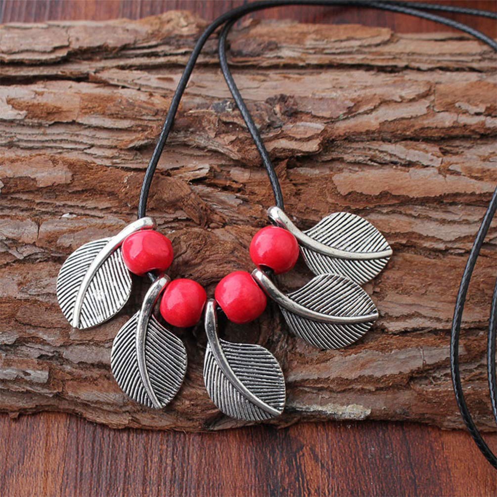 Boho Ceramic Pendant Necklace for Women - Elegant Clavicle Chain Choker with Sweater Chain - Perfect for Casual Outfits, Layering & Boho Fashion Accessories