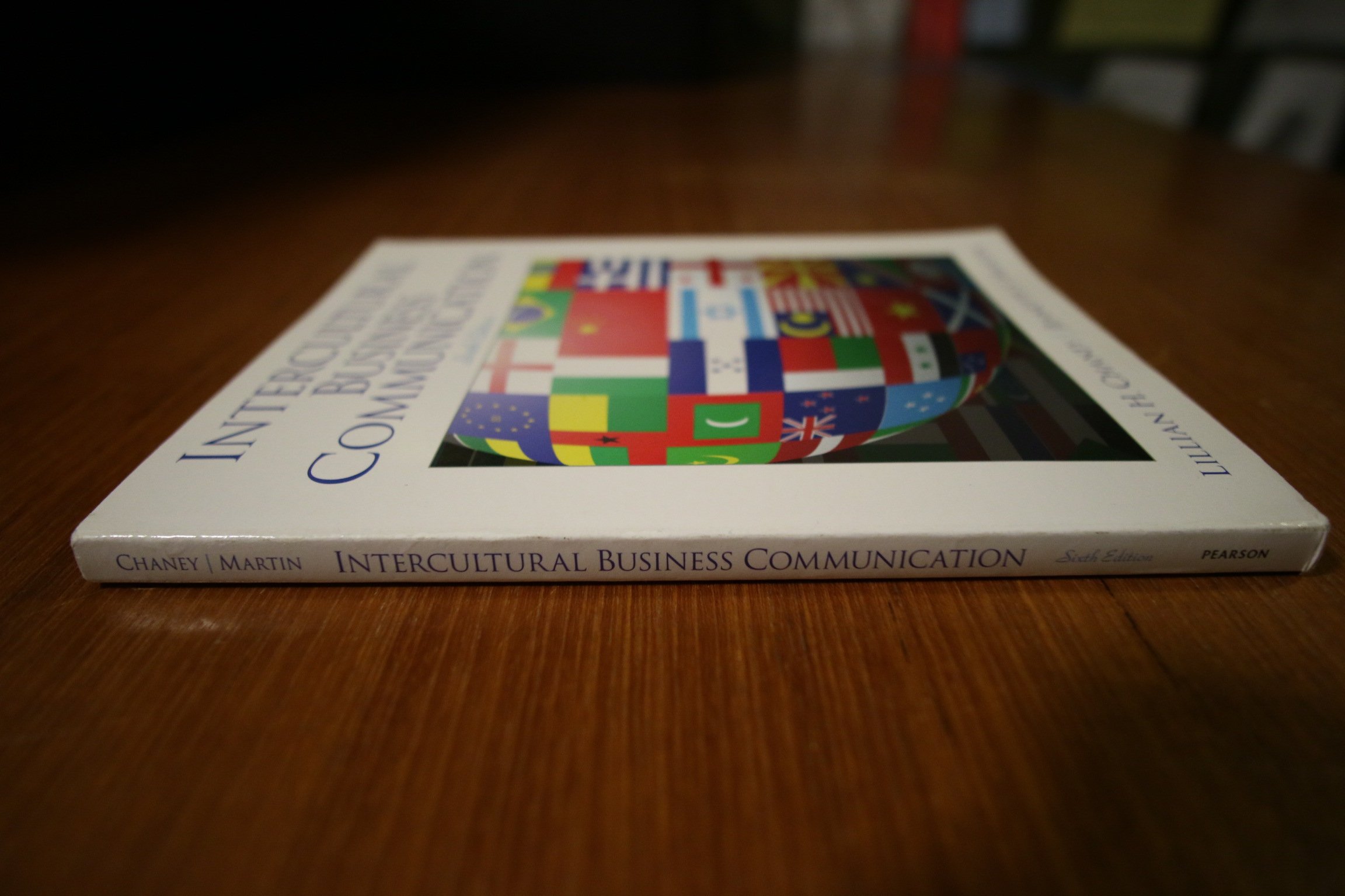 Intercultural Business Communication Guide - Strategies for Global Success | Cross-Cultural Workplace, International Negotiations & Multilingual Teams