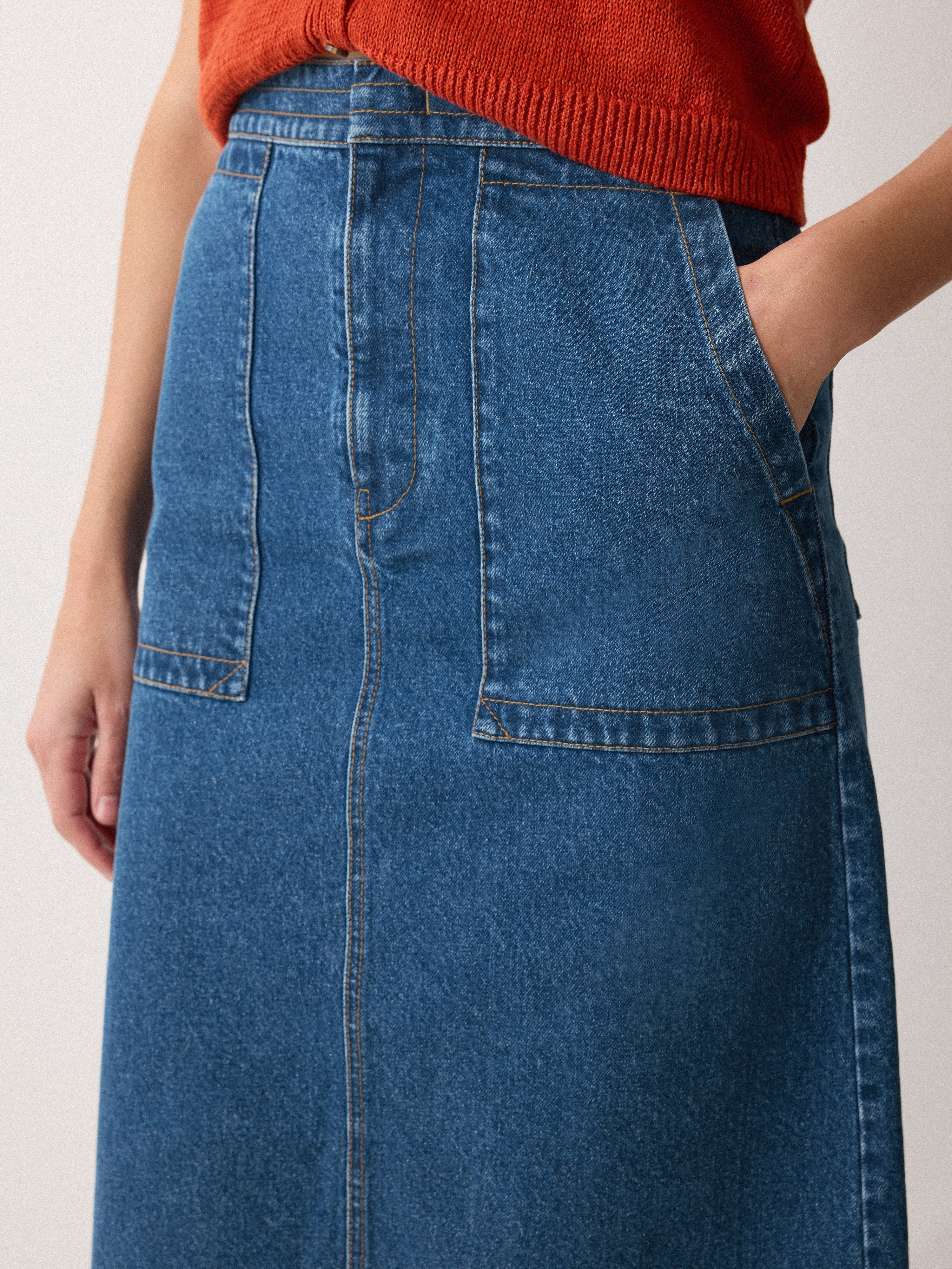 Vintage Mid Blue Denim Patch Pocket Midi Skirt - Women's Retro High Waist A-Line Skirt for Casual Outfits & Boho Style