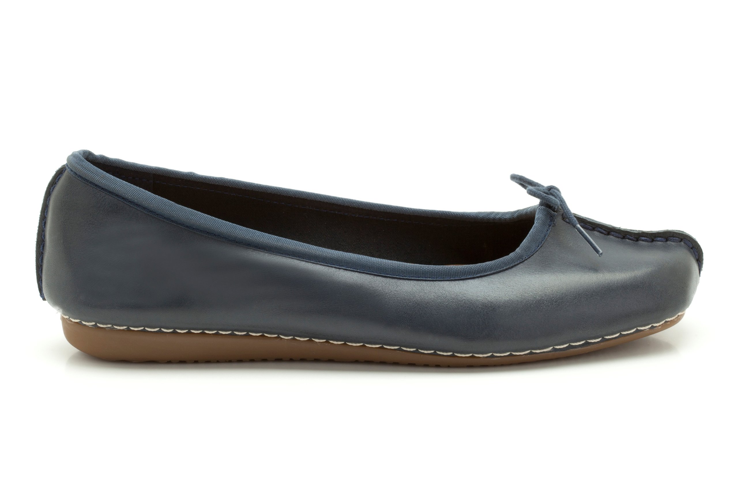Clarks Women's Comfort Ballet Flats - Lightweight Slip-On Shoes for Work, Travel & Everyday Wear