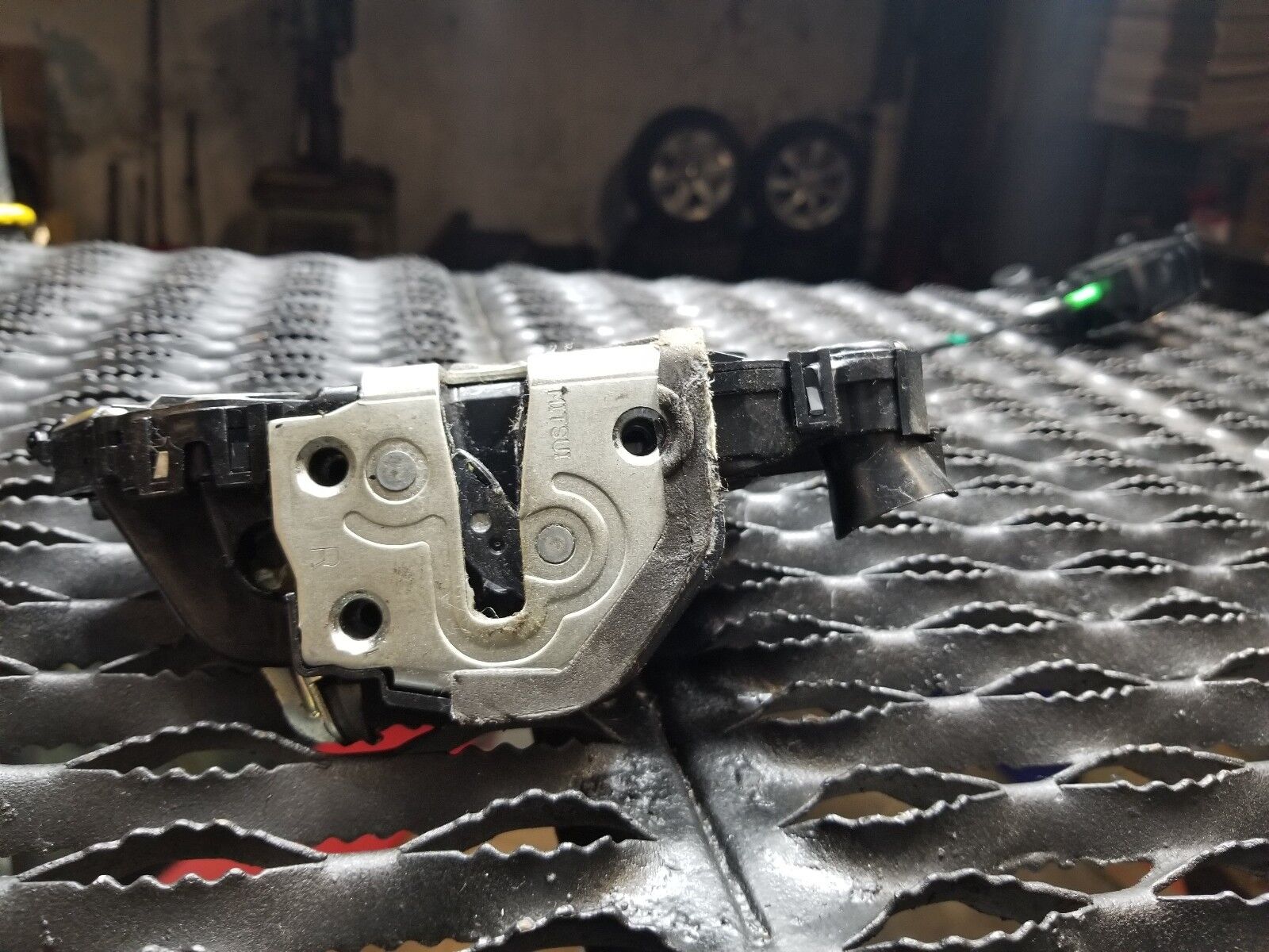 04-09 Toyota Prius Front Right Passenger Door Lock Actuator with Handle - OEM Replacement Part - Perfect for Door Lock Repair & Car Security Enhancement