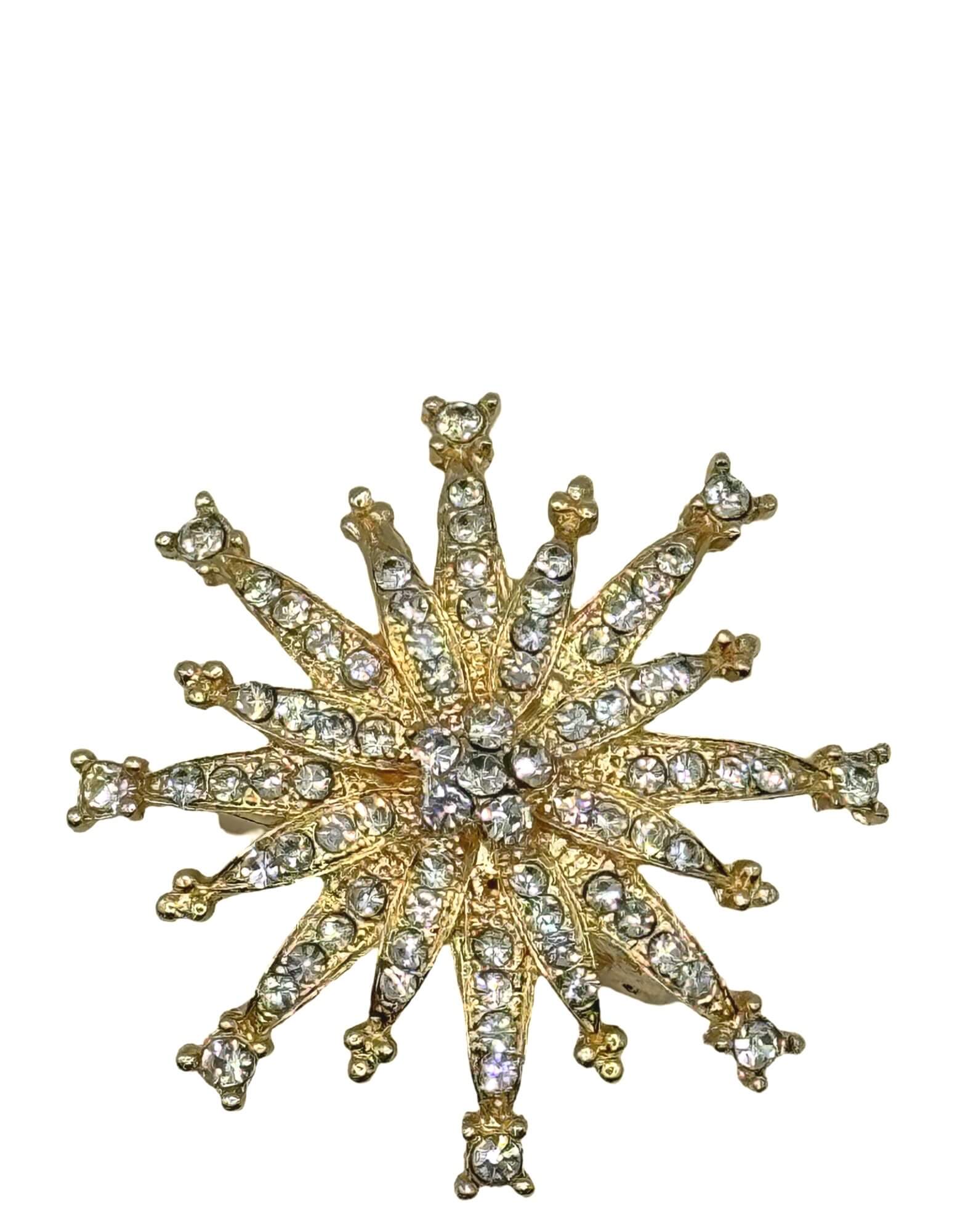 DÉCLIC Layered Snowflake Pin - Gold Tone Winter Jewelry for Women - Perfect for Christmas, Holiday Parties & Snowflake-Themed Outfits