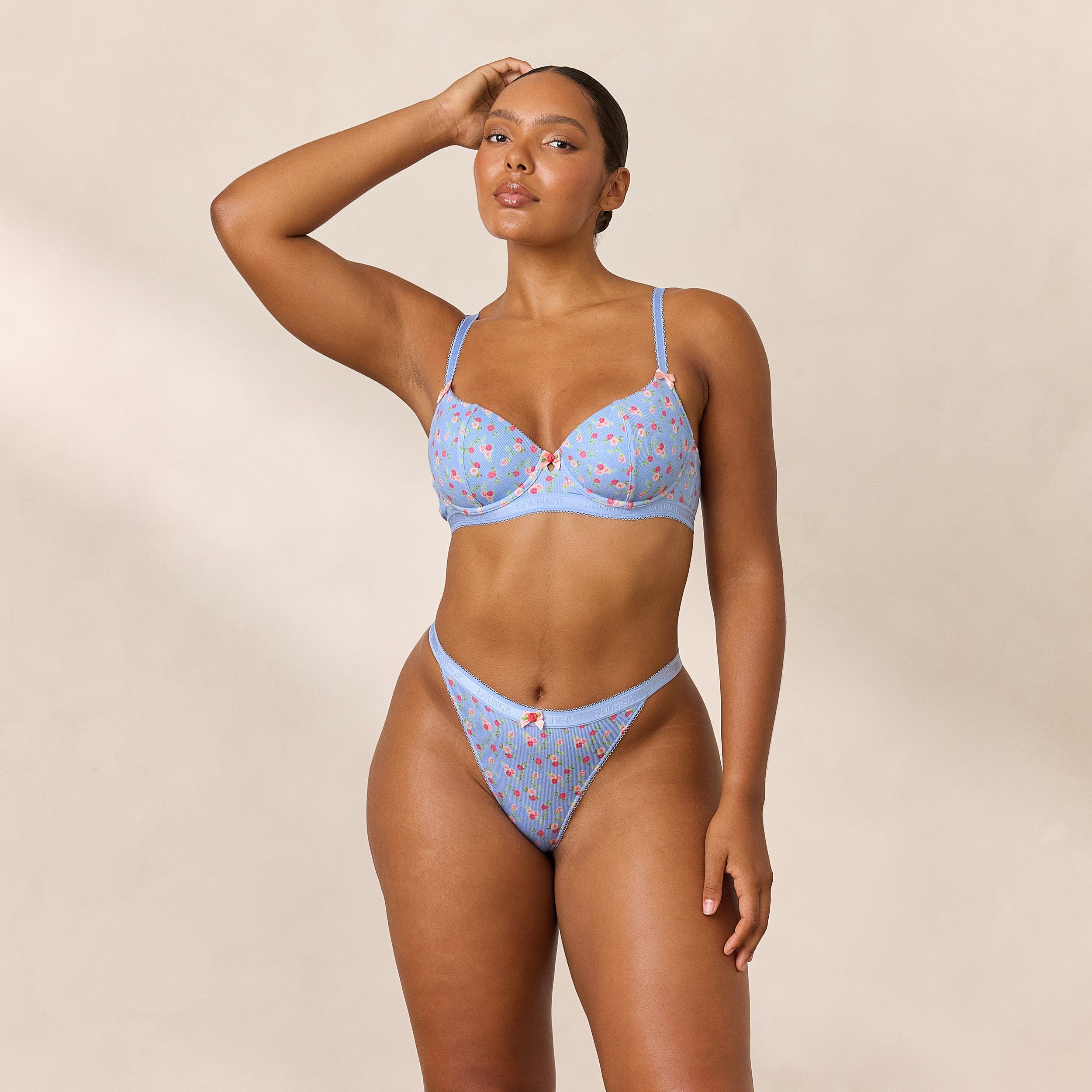 The Secret Behind Her Confidence: A Tale of Comfort and Elegance
