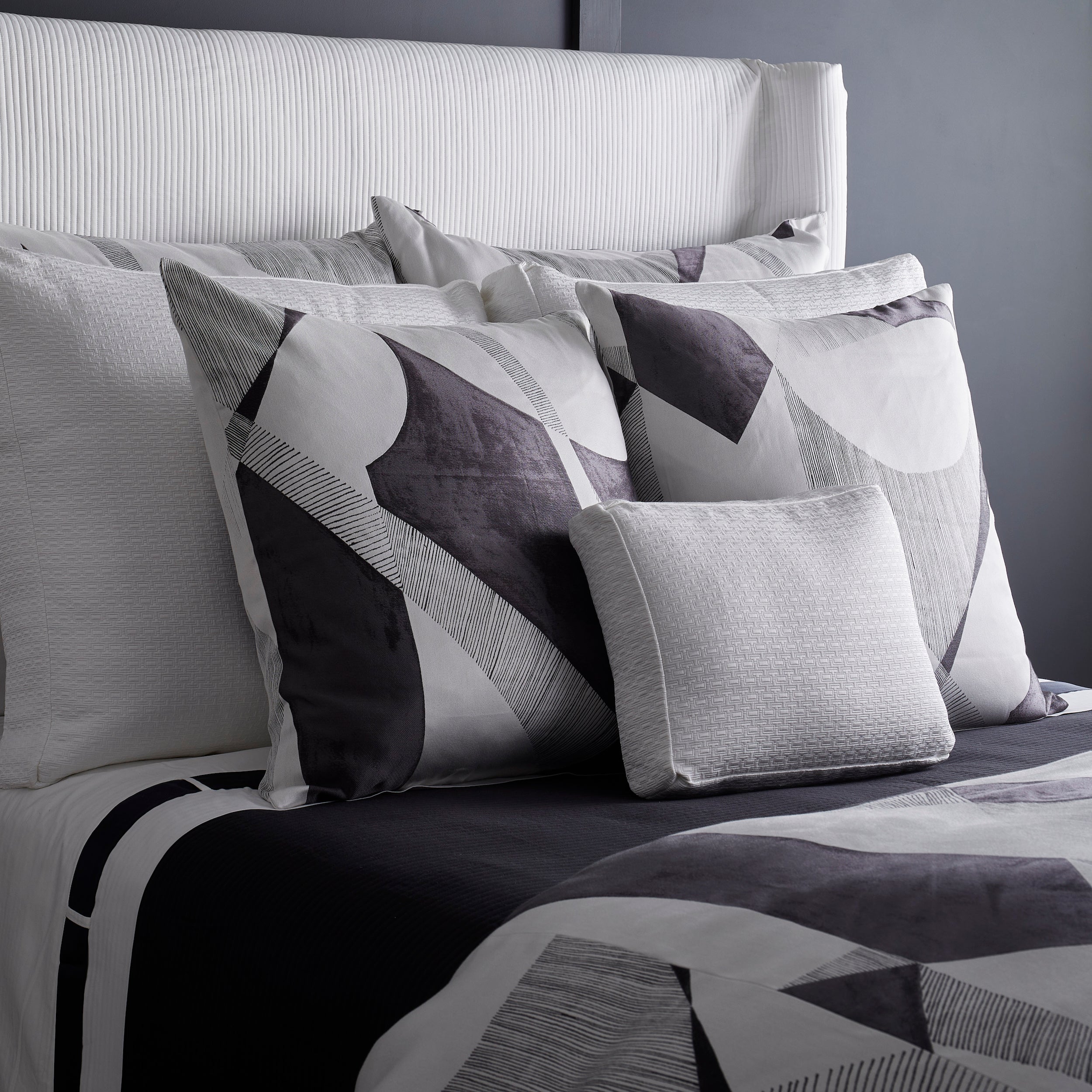 Clio Duvet Cover Set - Soft & Breathable Bedding for All Seasons | Perfect for Master Bedroom, Guest Room & Airbnb Stays