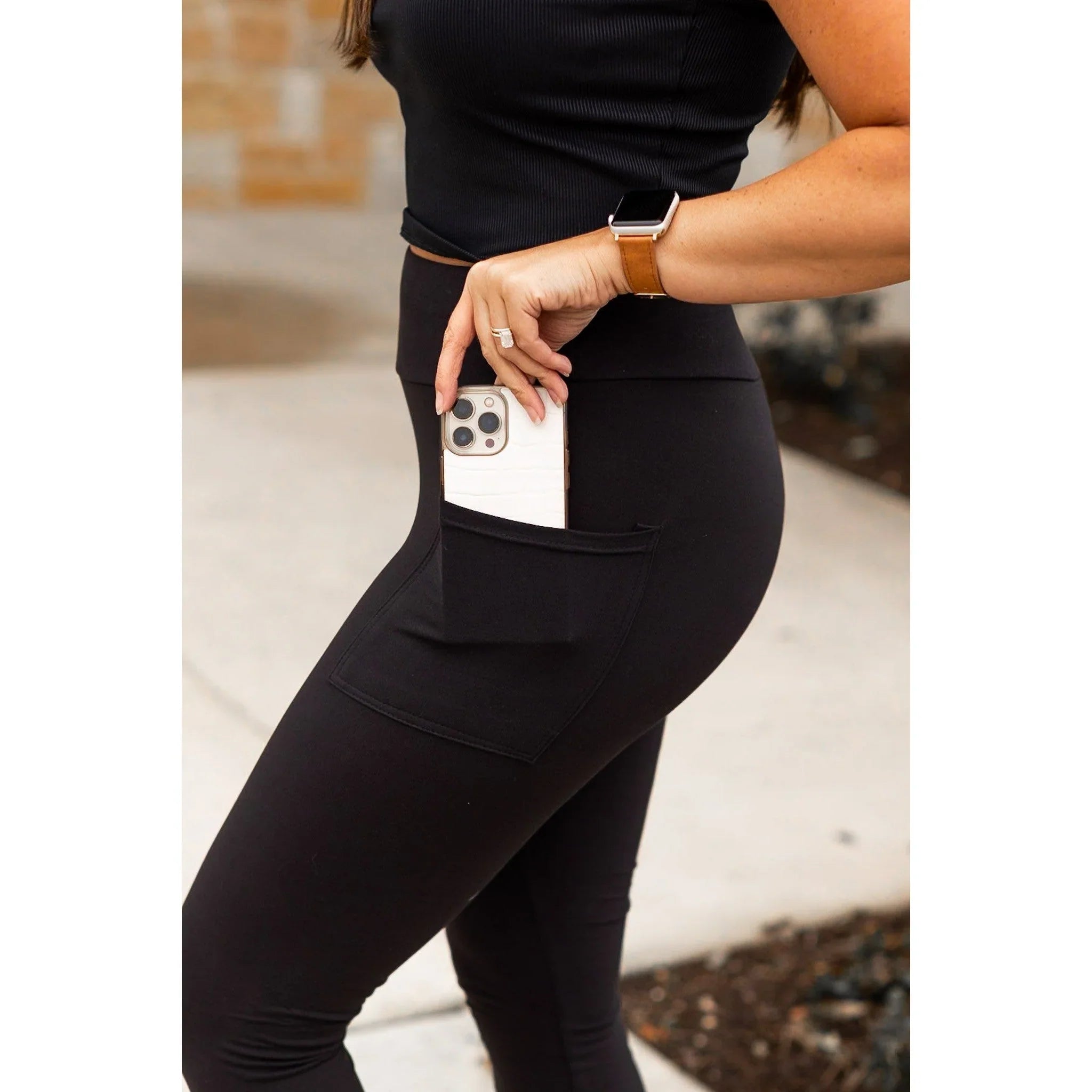 PREORDER: Women's High-Waisted Capri Yoga Leggings with Side Pockets - 9 Color Options for Workout, Running & Casual Wear