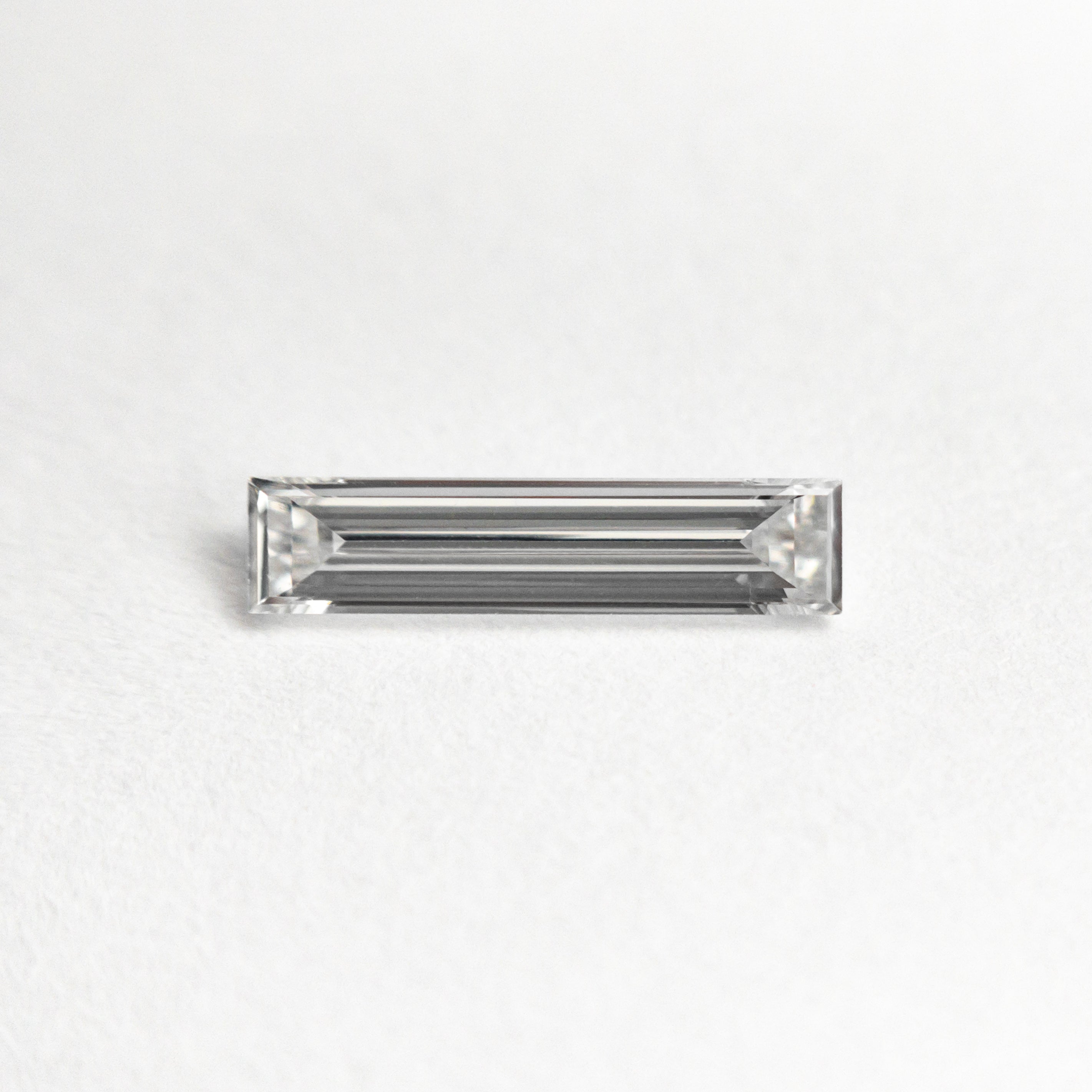 0.25ct VS1 E Color Baguette Step Cut Diamond (9.05x2.06x1.24mm) - Perfect for Engagement Rings & Fine Jewelry