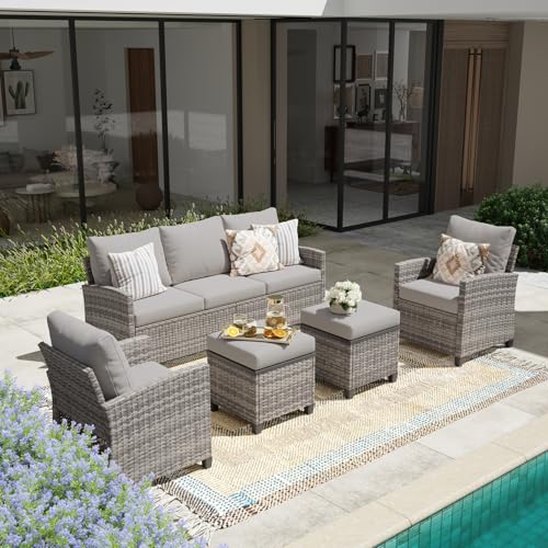 Gray Wicker/Gray Cushion