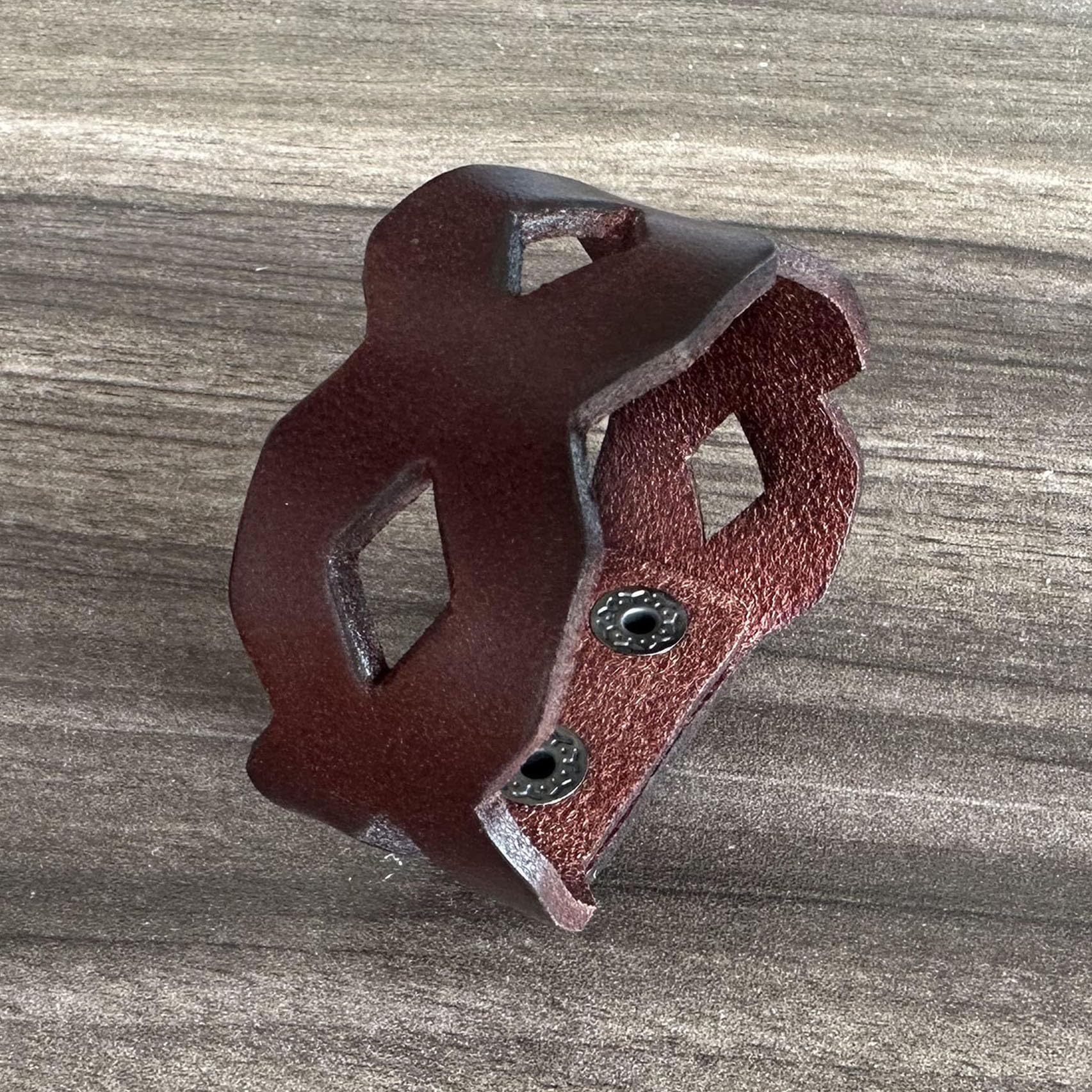 Punk Rock Hollow Faux Leather Wristband - Adjustable Snap Cuff Bracelet for Women & Men - Gothic Retro Style Arm Band for Concerts, Parties & Fashion Accessories