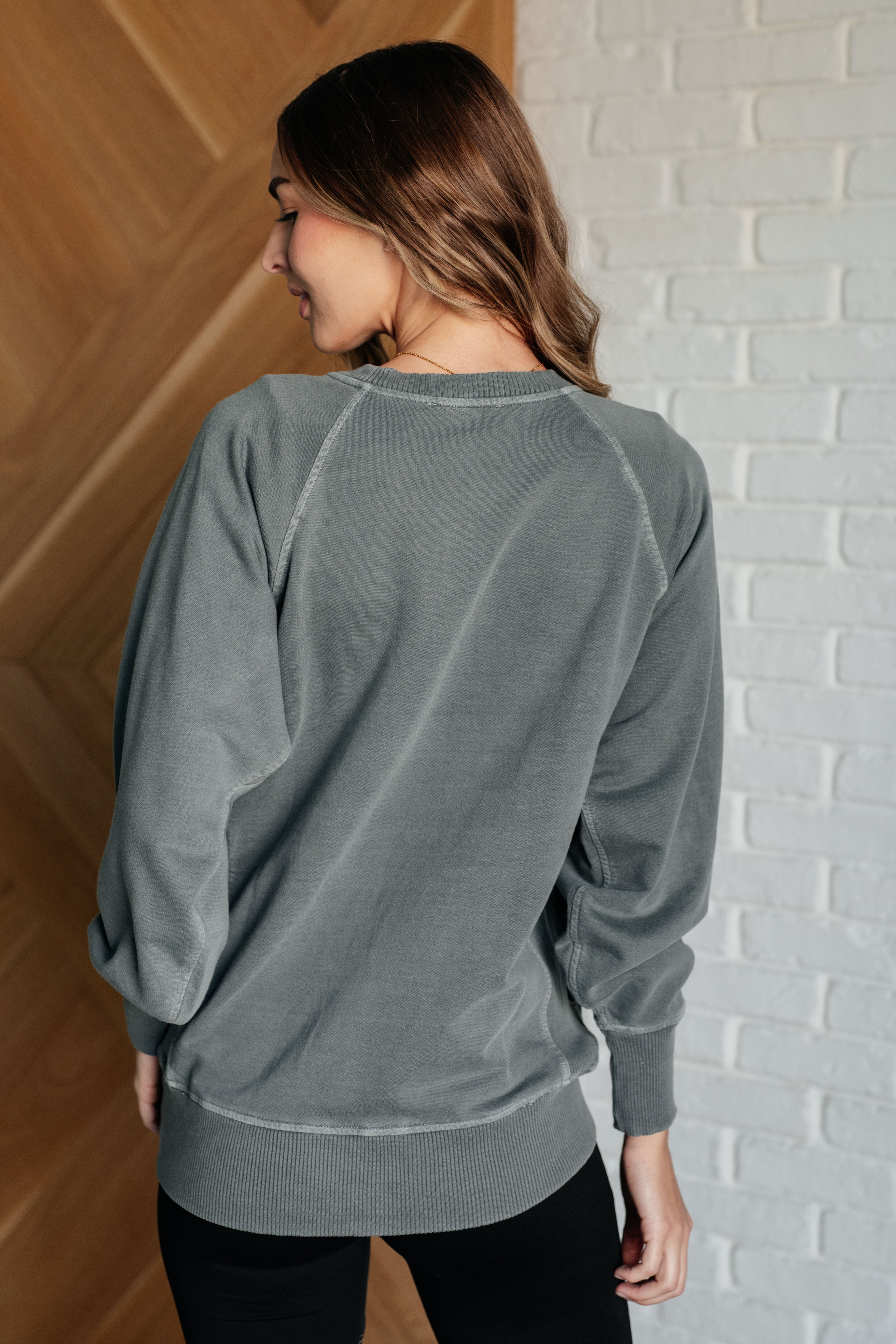 Best-Selling Ash Jade Sweatshirt for Women - Soft & Cozy Pullover for Casual Wear, Lounge, and Outdoor Activities