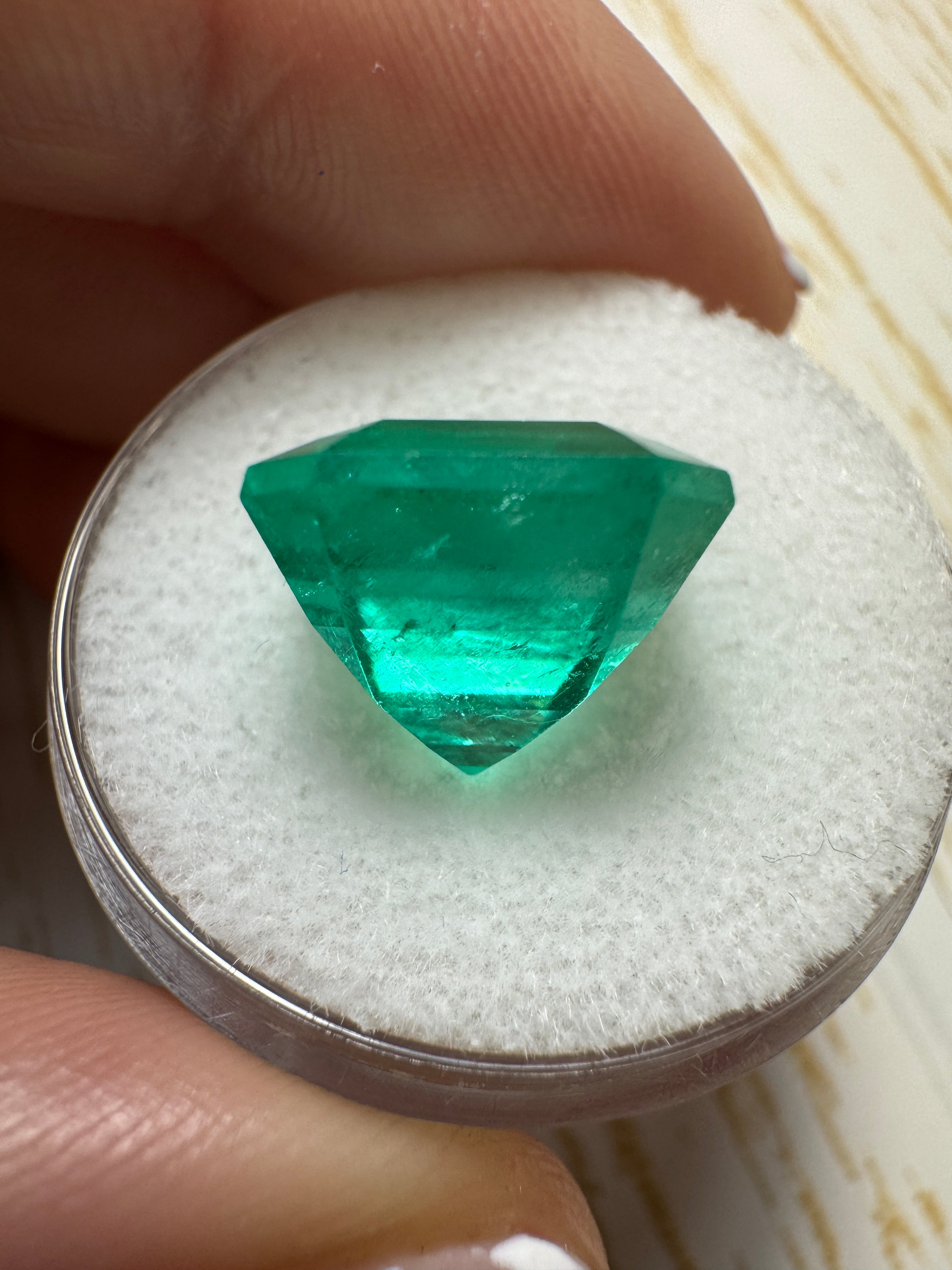 7.38 Carat Intense Bluish Green Natural Colombian Emerald Loose Gemstone - Asscher Cut 11.5x11.5mm for Jewelry Making, Engagement Rings & Luxury Collectibles