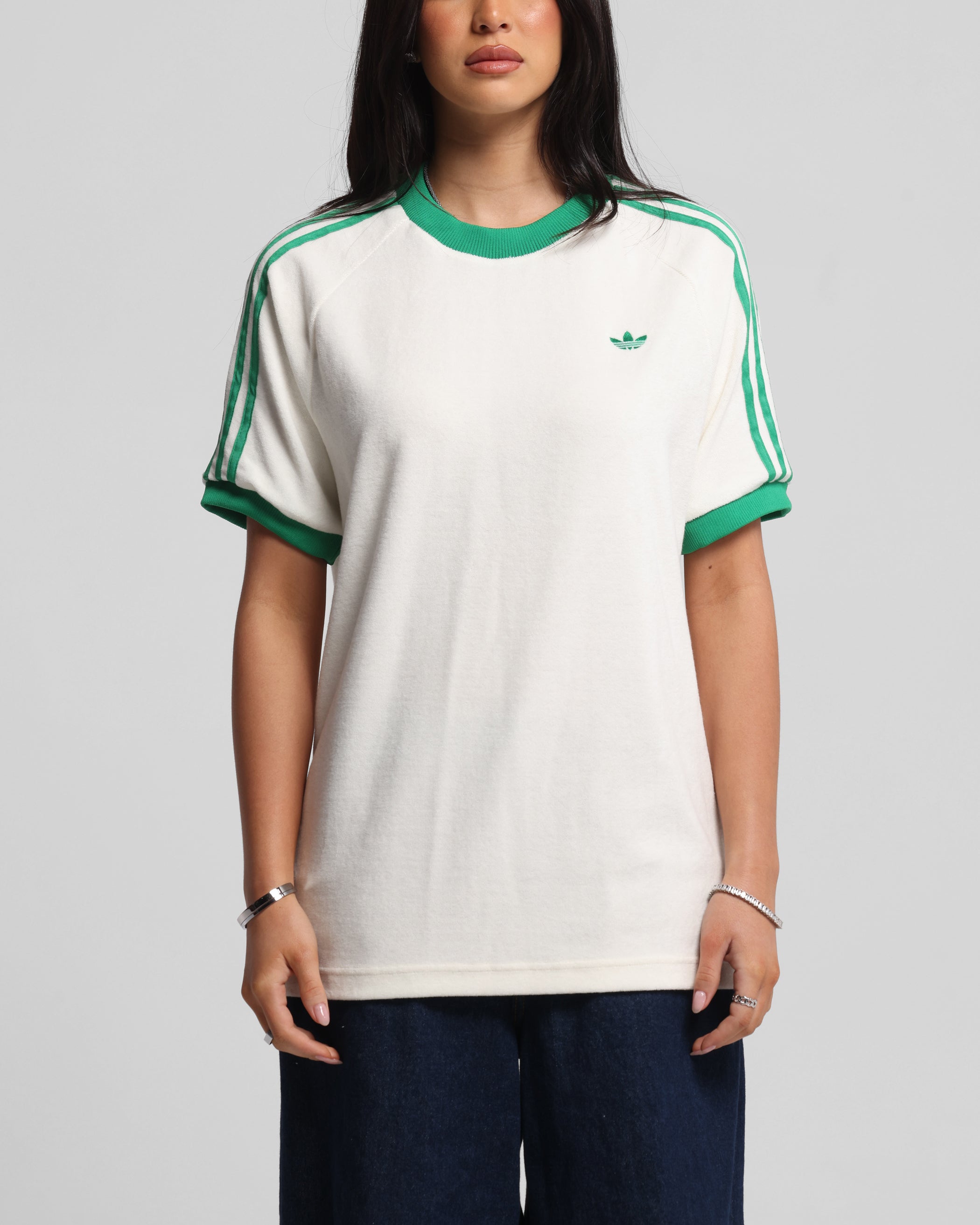 Adidas Originals 70's Cali Vintage T-Shirt - Off White | Retro Casual Wear for Men & Women | Perfect for Street Style & Everyday Outfits