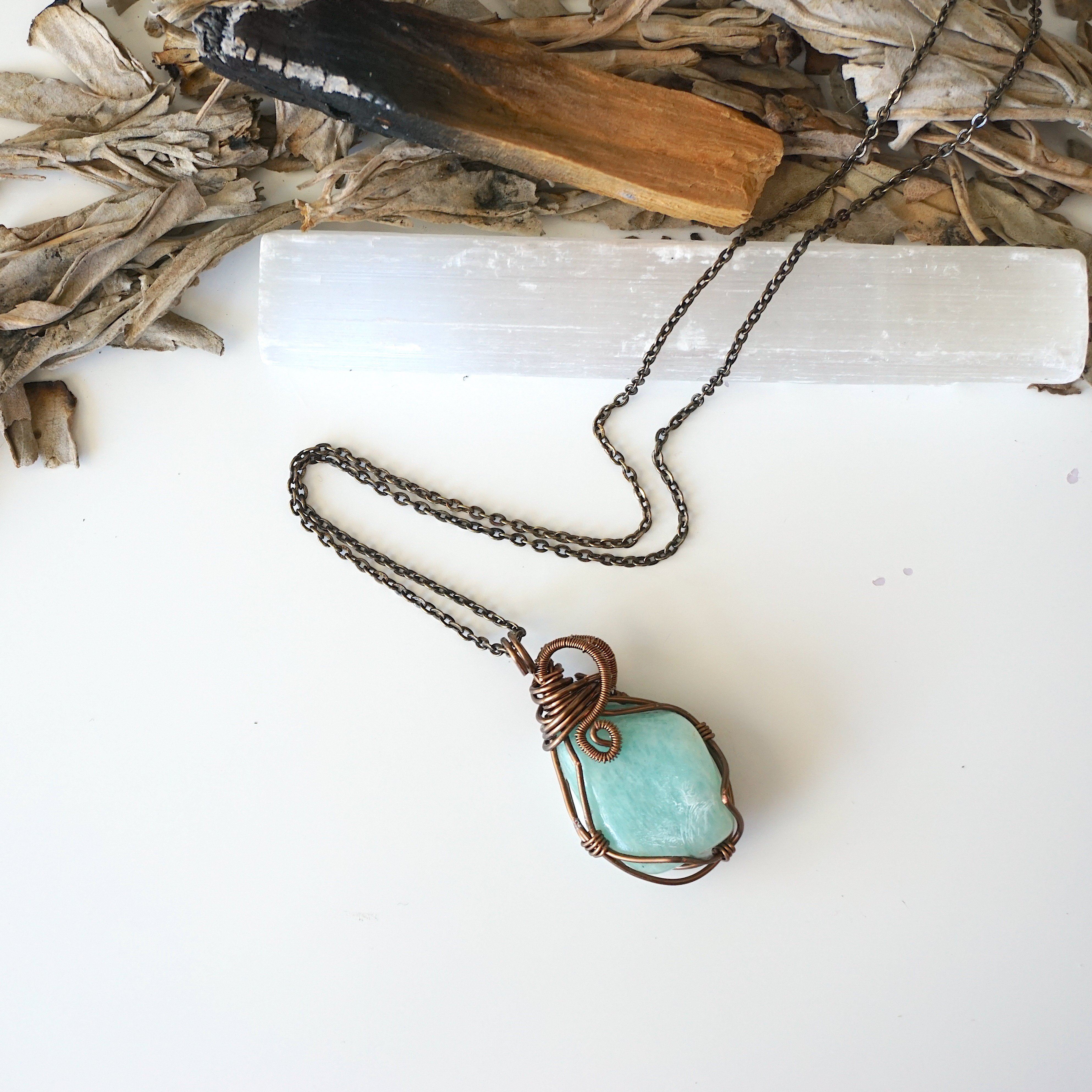 Antique Bronze Amazonite Necklace for Women - Healing Stone Jewelry, Spiritual Gift for Meditation & Energy Balance - Perfect for Yoga, Reiki & Boho Fashion