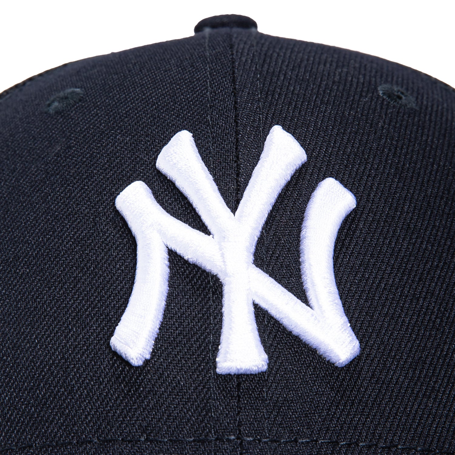 New Era 9Fifty Low Profile New York Yankees Snapback Baseball Cap - Navy Blue Adjustable Hat for Men & Women - Perfect for Baseball Games, Streetwear & Casual Outfits