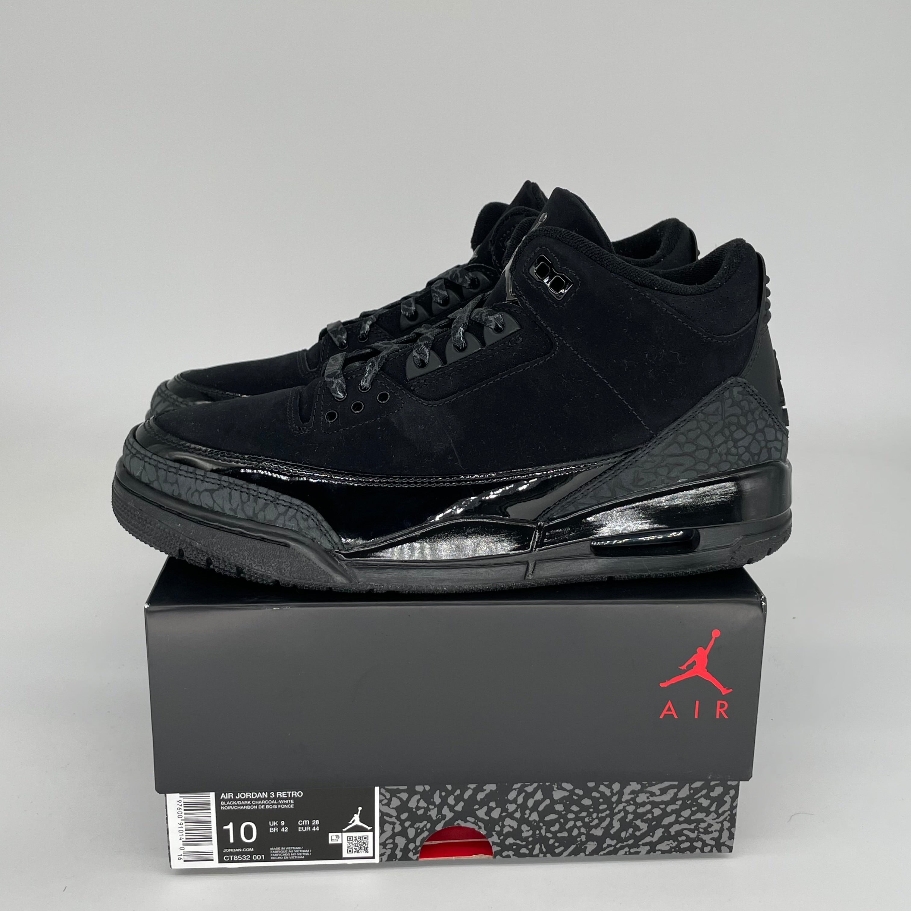 AIR JORDAN 3 Retro 'Black Cat' Men's Basketball Shoes Size 10 - Style CT8532-001 | Perfect for Streetwear & Sneaker Collectors