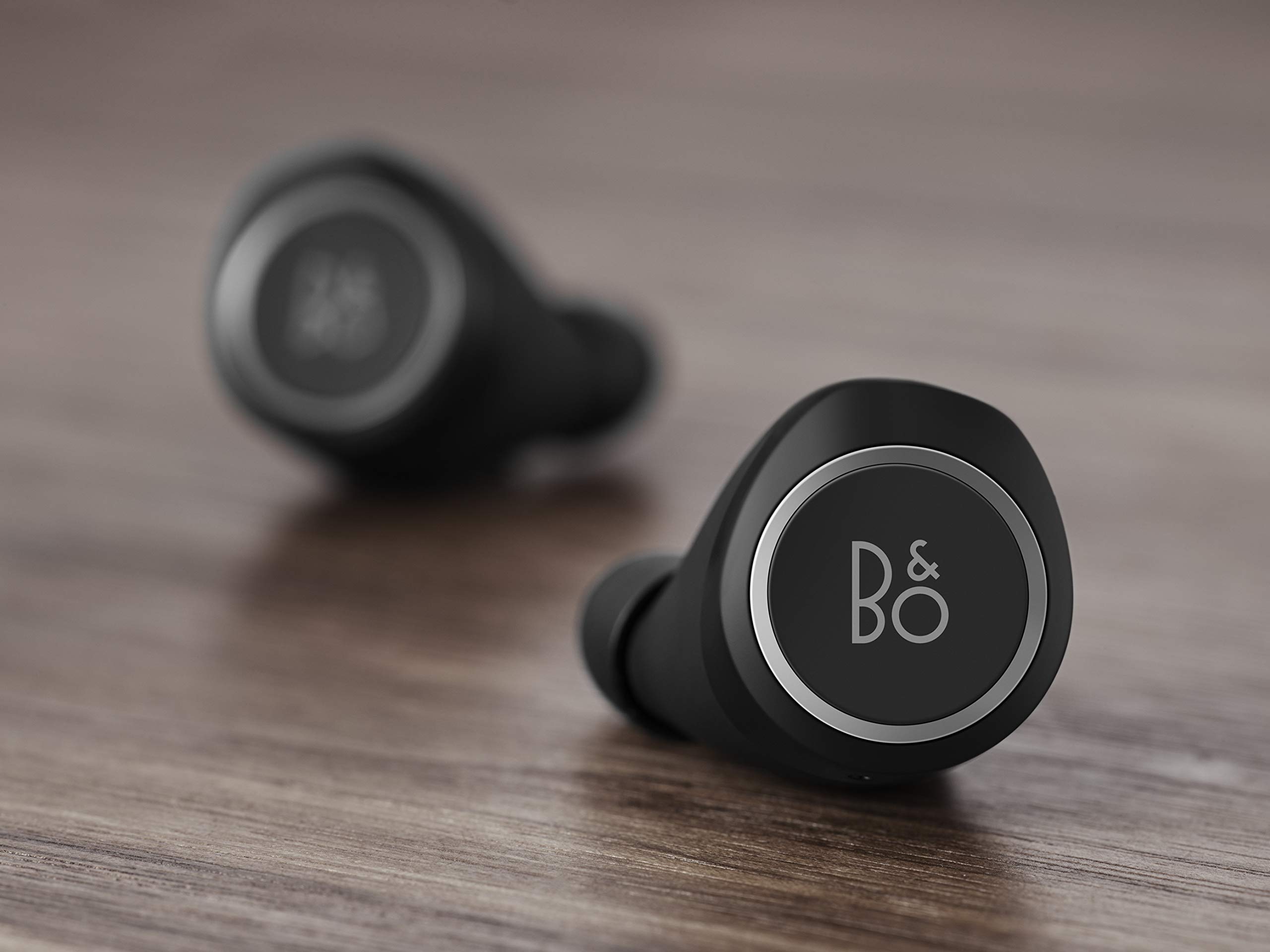 Bang & Olufsen Beoplay E8 2.0 True Wireless Earbuds with Qi Wireless Charging, Bluetooth 5.1, Noise Isolation - Premium Renewed Black Headphones for Workouts, Commuting & Travel