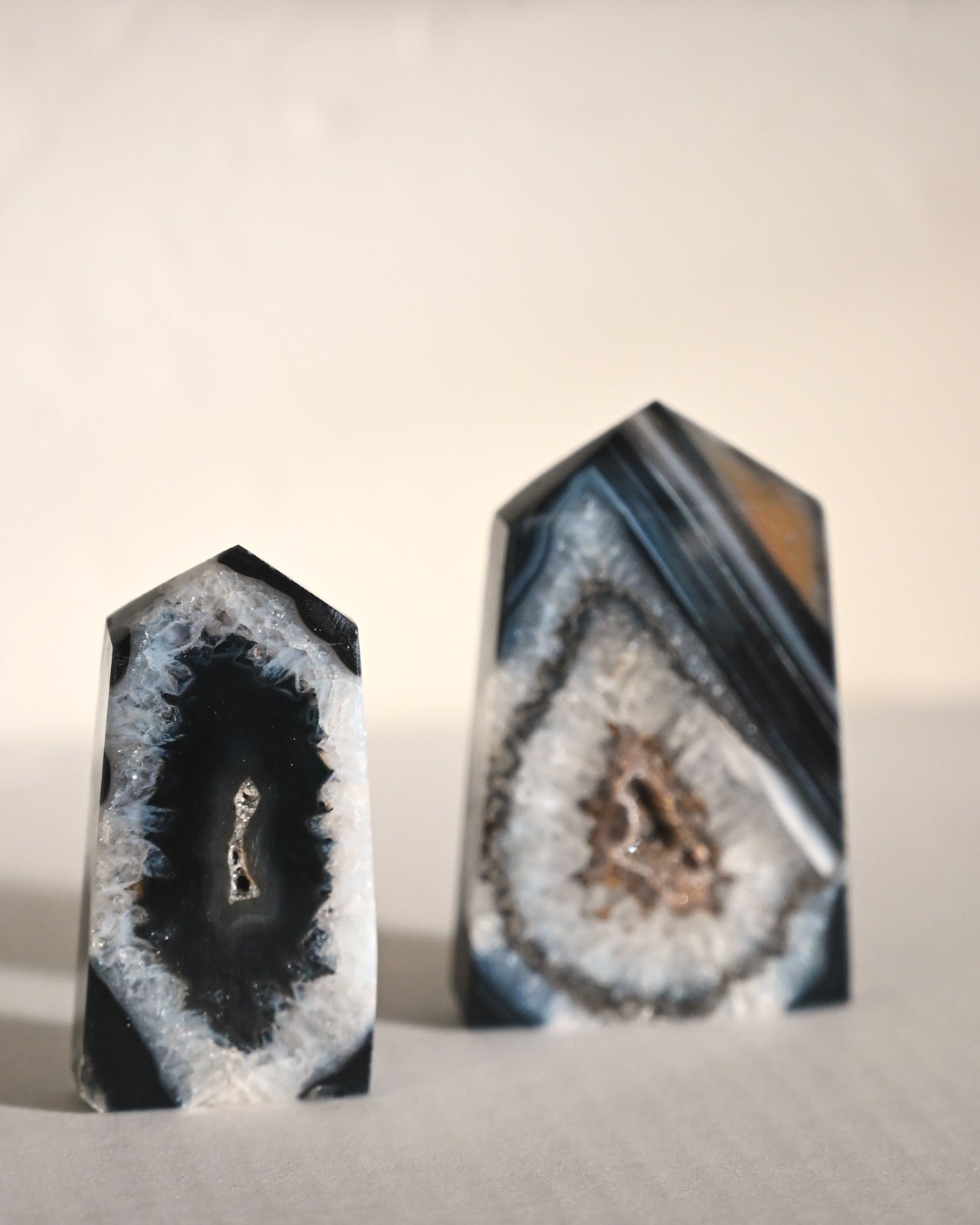 Natural Druzy Agate Crystal Tower - Healing Stone for Home Decor, Meditation & Energy Balancing | Perfect for Office Desk, Yoga Space & Gift Giving