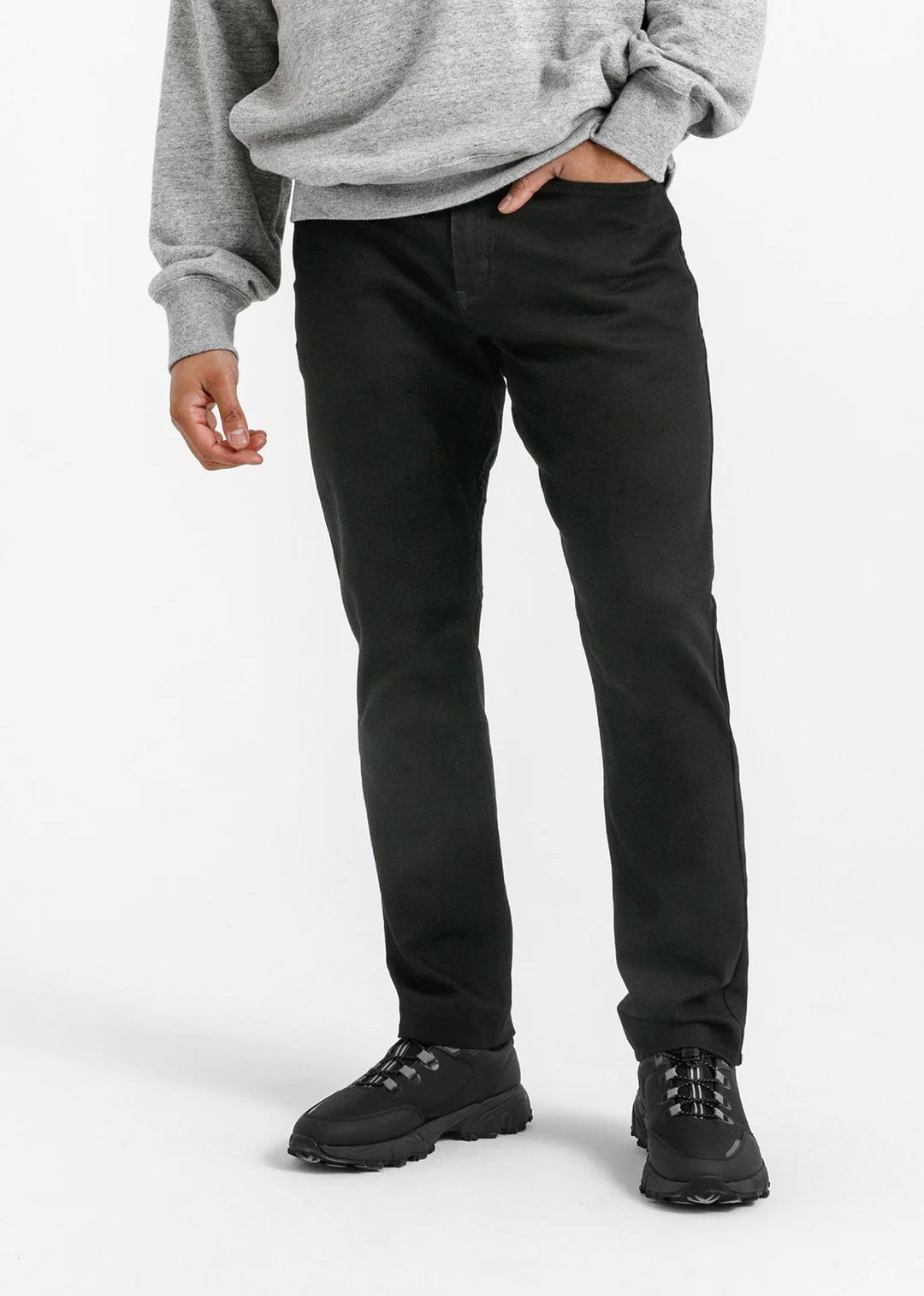 Men's All-Weather Relaxed Tapered Denim Jeans - Comfortable Stretch Fit for Casual Wear, Work & Outdoor Activities