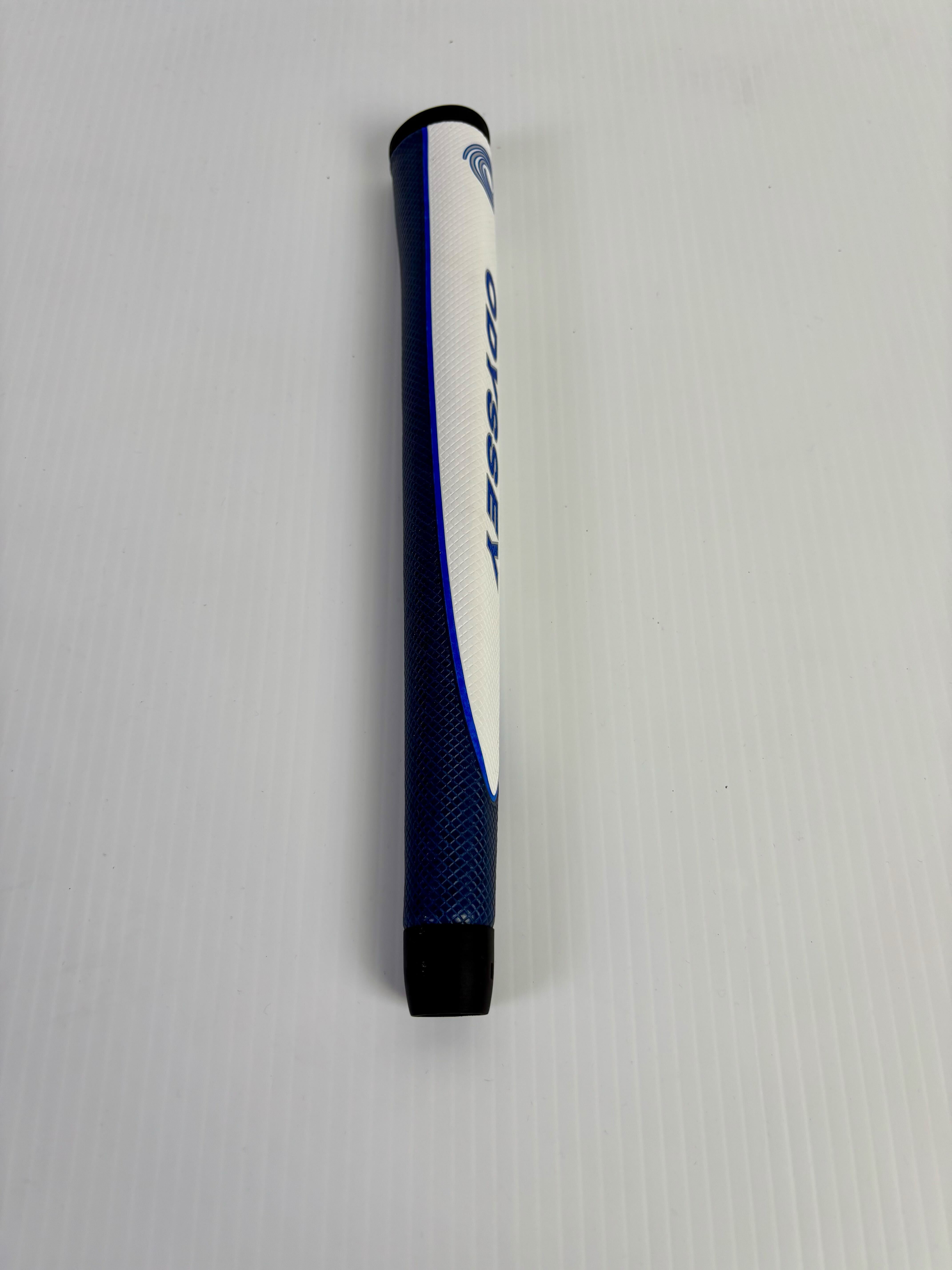 Odyssey Golf Putter Grip - Pistol Style Standard Size for Improved Putting Control | Perfect for Golf Enthusiasts & Professional Players on the Green