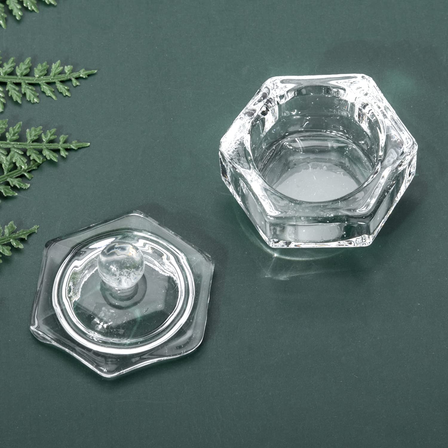 Euvoym 1 Pack Acrylic Liquid Glass Crystal Bowl - Small Dappen Dish with Lid for Nail Art Powder - Perfect for Nail Salon, DIY Manicure & Nail Extension Accessories
