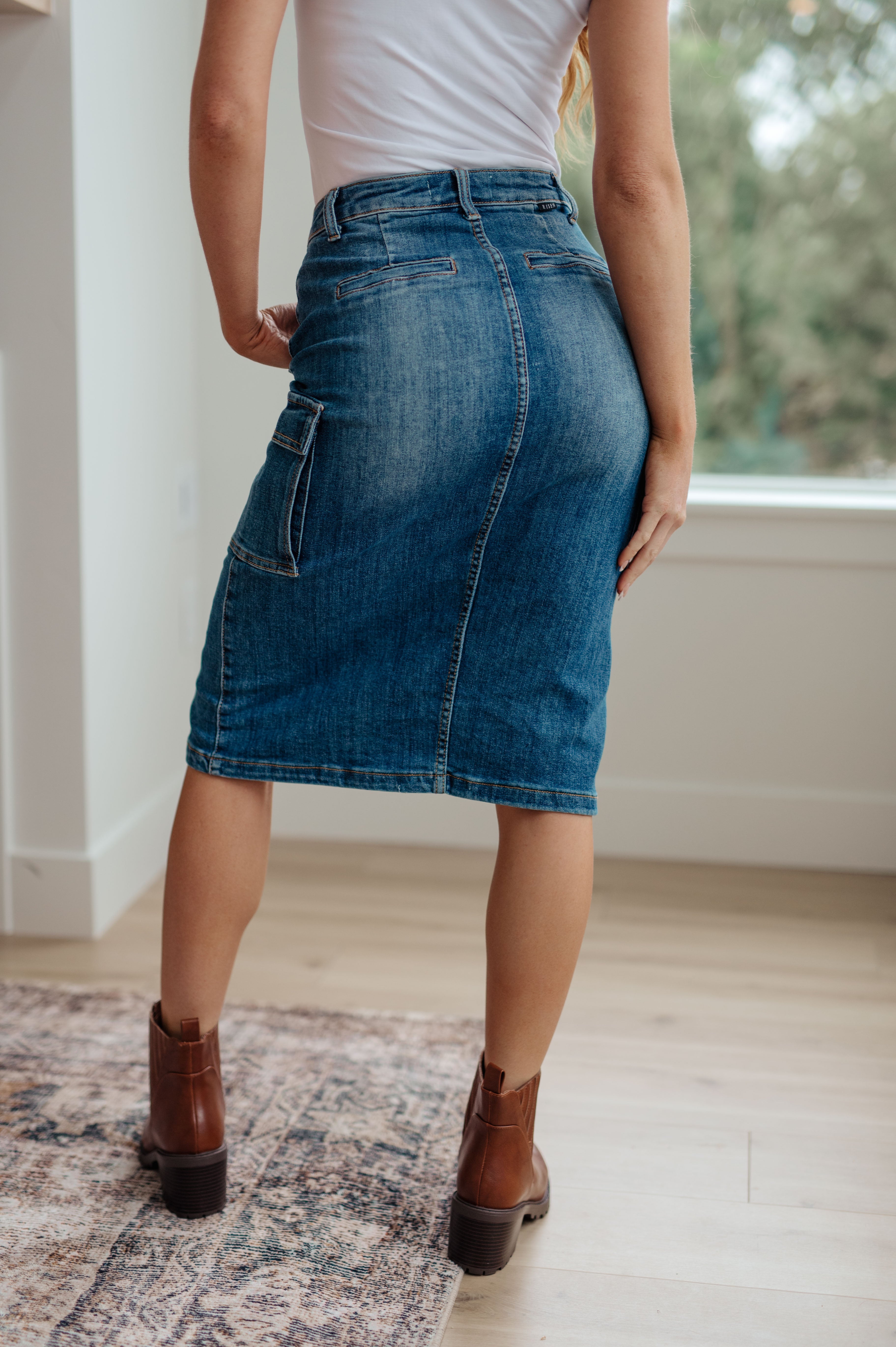 Always Be There Cargo Denim Skirt for Women - High Waist Stretch Denim Skirt with Pockets | Perfect for Casual Outfits, Streetwear & Travel