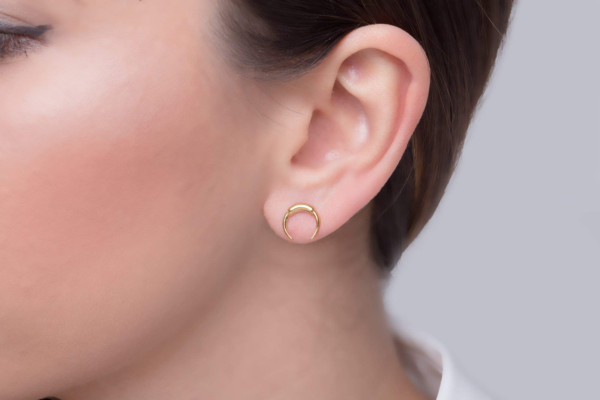 9K/14K/18K Solid Gold Women's Horn Stud Earrings - Dainty Crescent Moon Earrings for Everyday Wear & Gift Giving