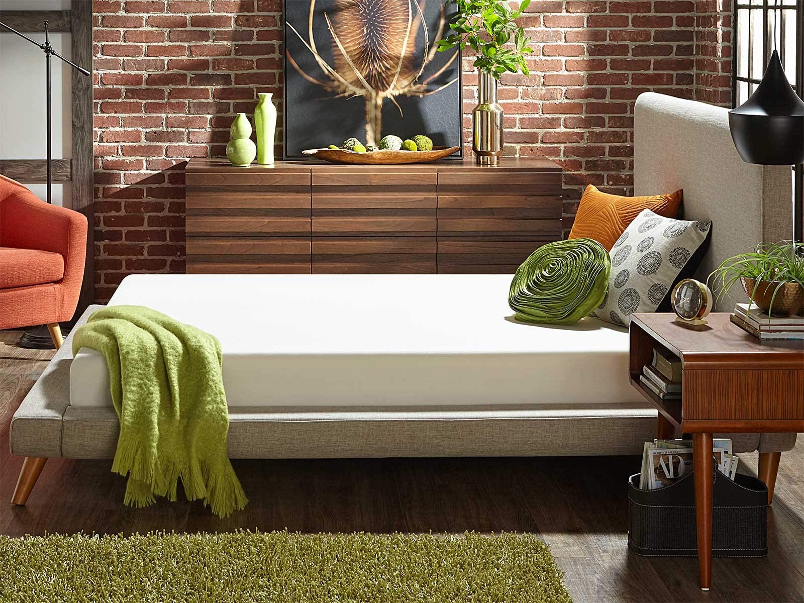 8 Inch Medium Firm Queen Size Memory Foam Mattress in a Box - Breathable Cool Plush Mattress with Firm Support - Perfect for Guest Rooms, Dorms & Small Spaces