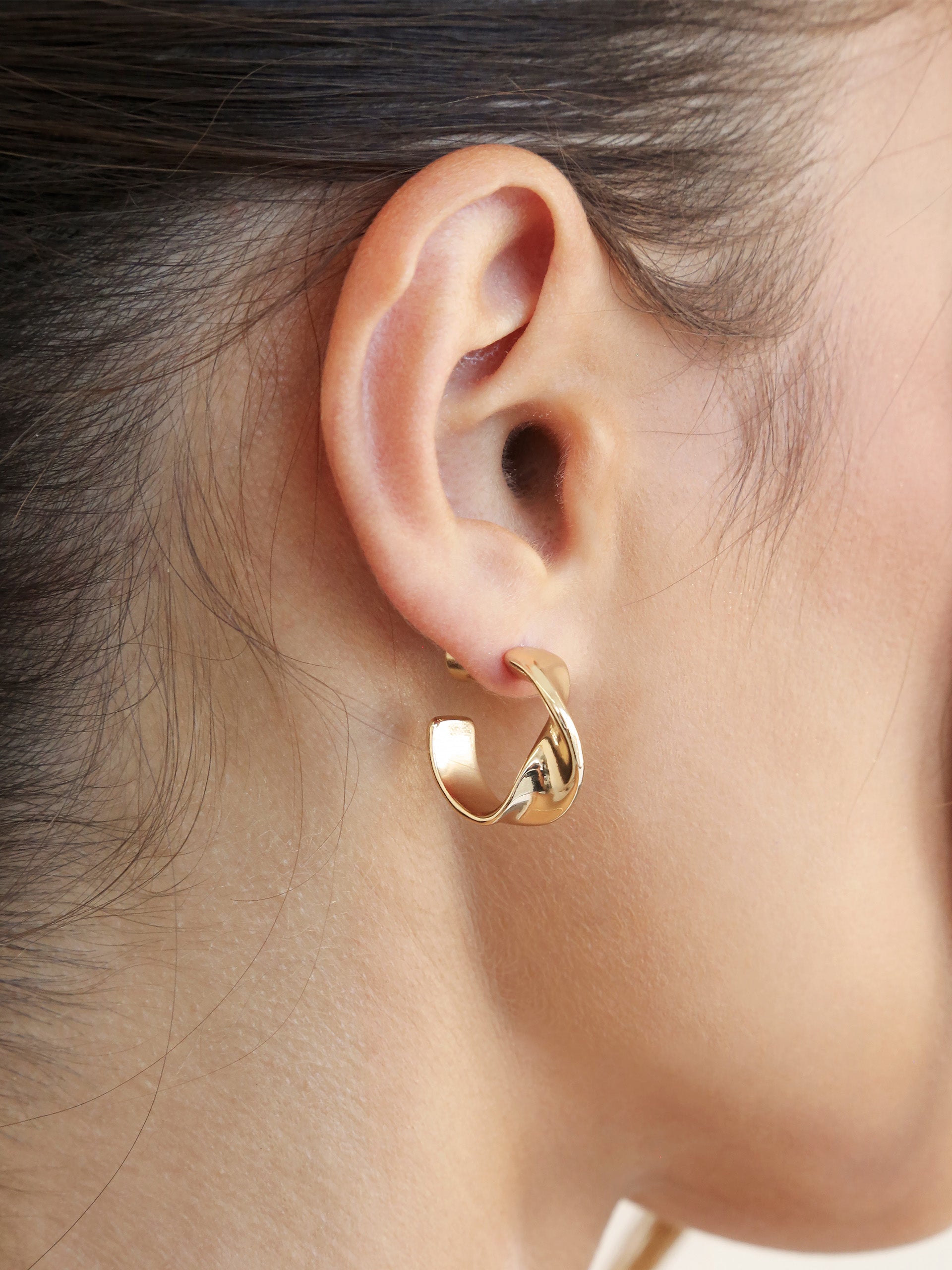 Vintage Heirloom Twist Small Hoop Earrings - 14K Gold Plated Minimalist Dainty Hoops for Women - Perfect for Everyday Wear, Date Night & Special Occasions